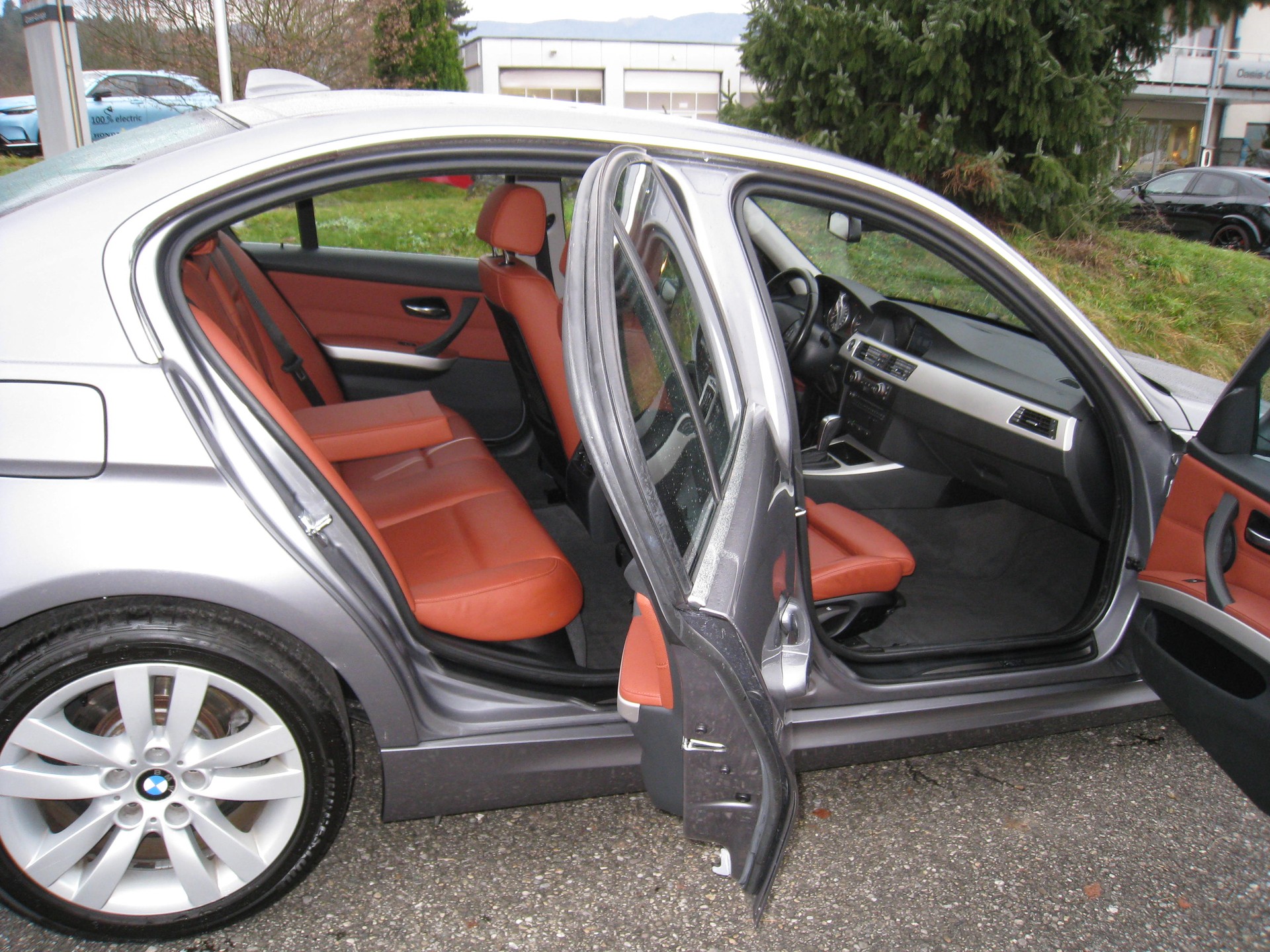 BMW 325i x-Drive Steptronic MFK.-image-6
