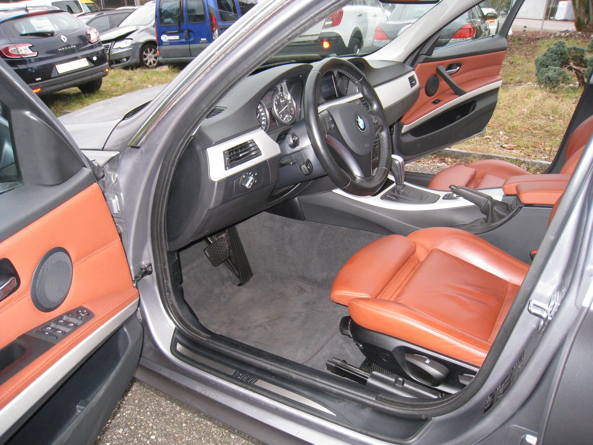 BMW 325i x-Drive Steptronic MFK.-image-8