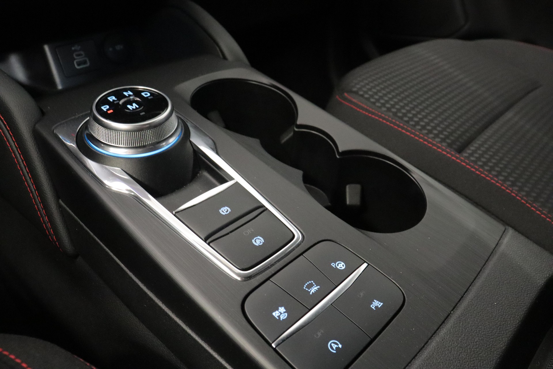 FORD Kuga 2.0 EcoBlue ST-Line-image-14