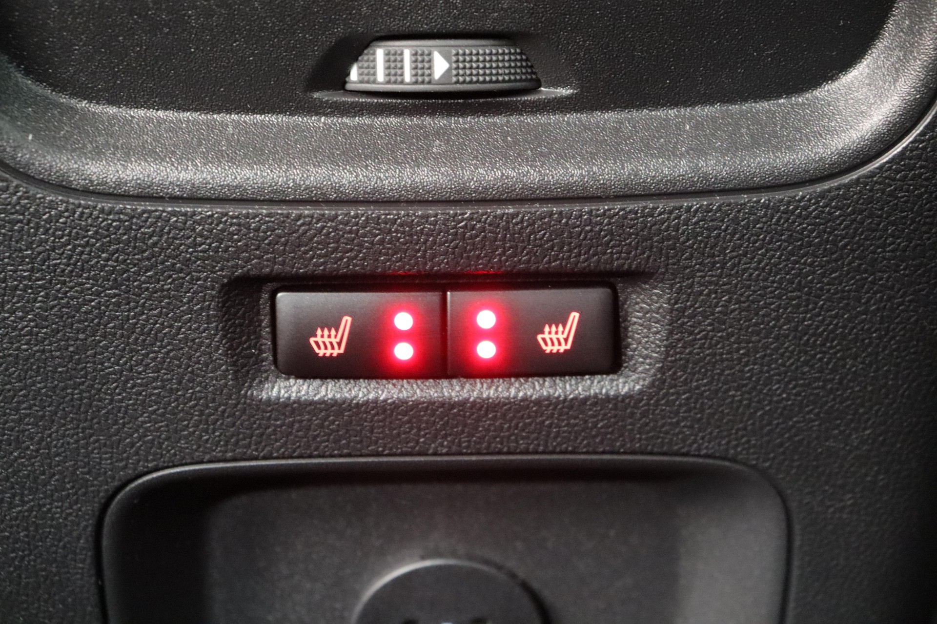 FORD Kuga 2.0 EcoBlue ST-Line-image-16