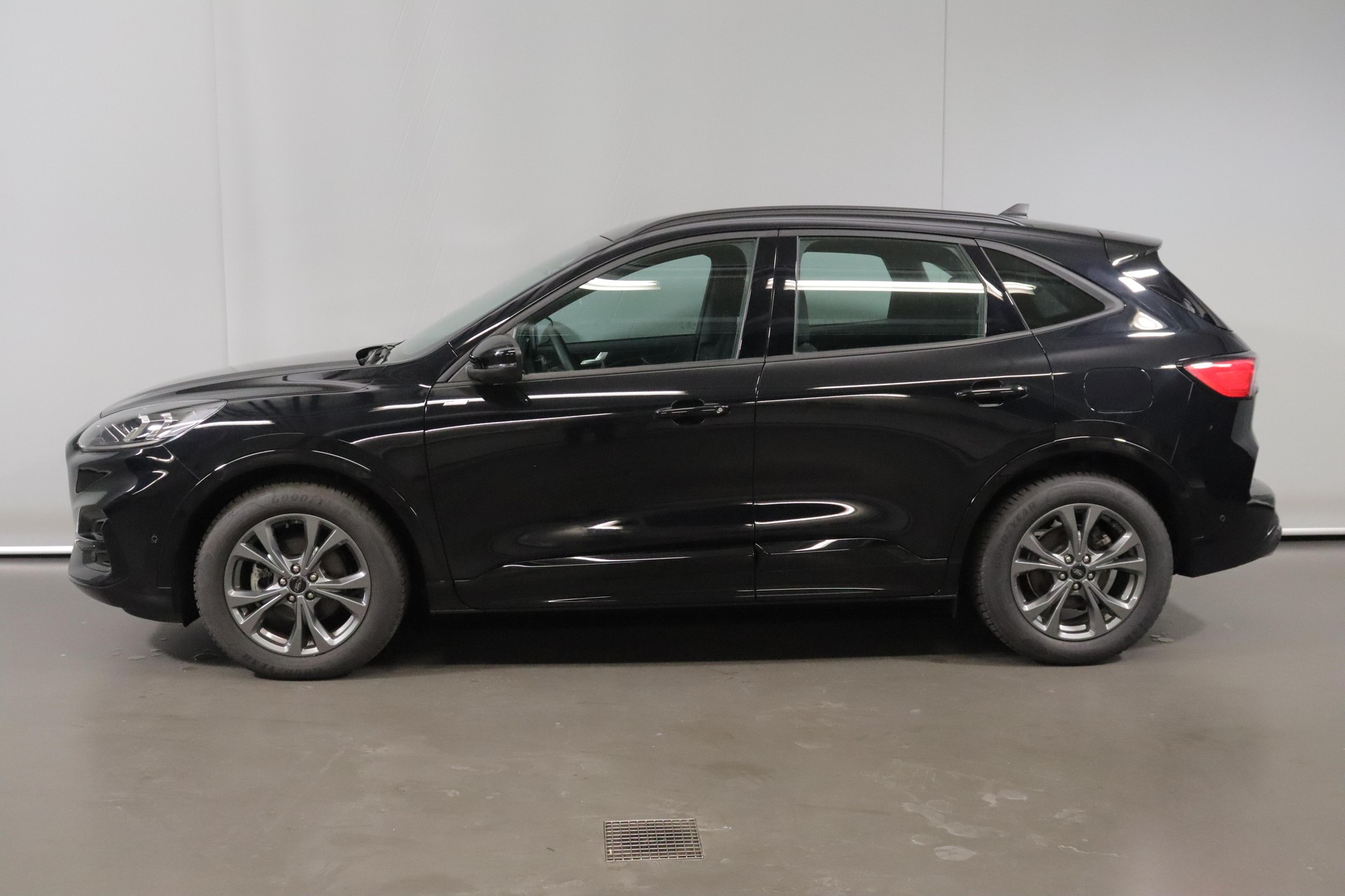 FORD Kuga 2.0 EcoBlue ST-Line-image-4