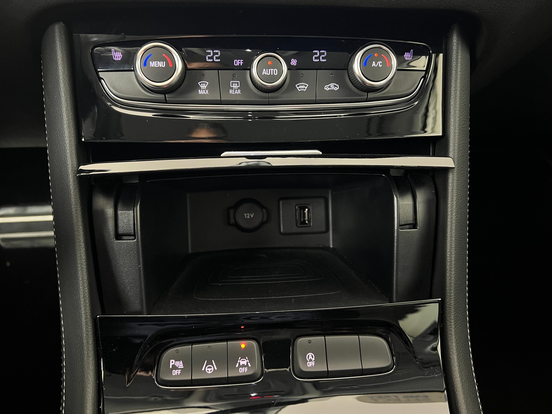 OPEL Grandland 1.2 T GS Blitz / Jetzt mit attraktivem 1.99% Leasing-image-12