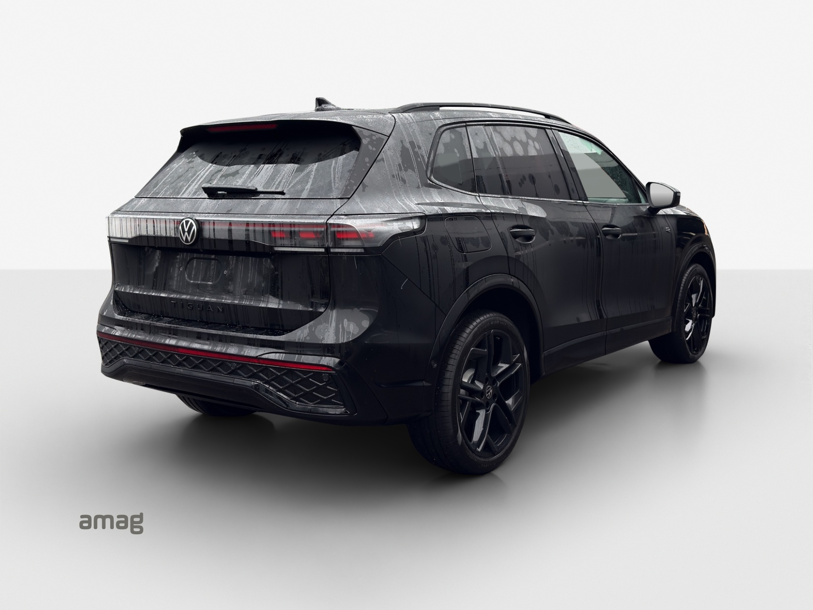 VW Tiguan 2.0 TSI DSG R-Line 4Motion-image-4