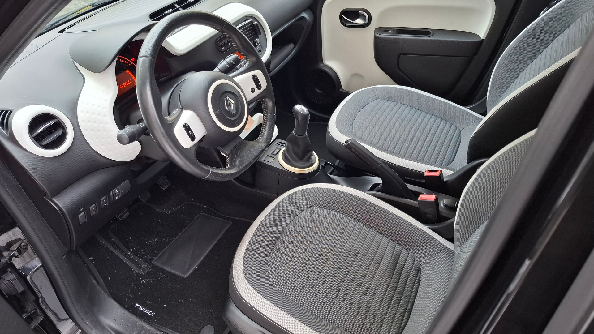 RENAULT Twingo 1.0 Life-image-2