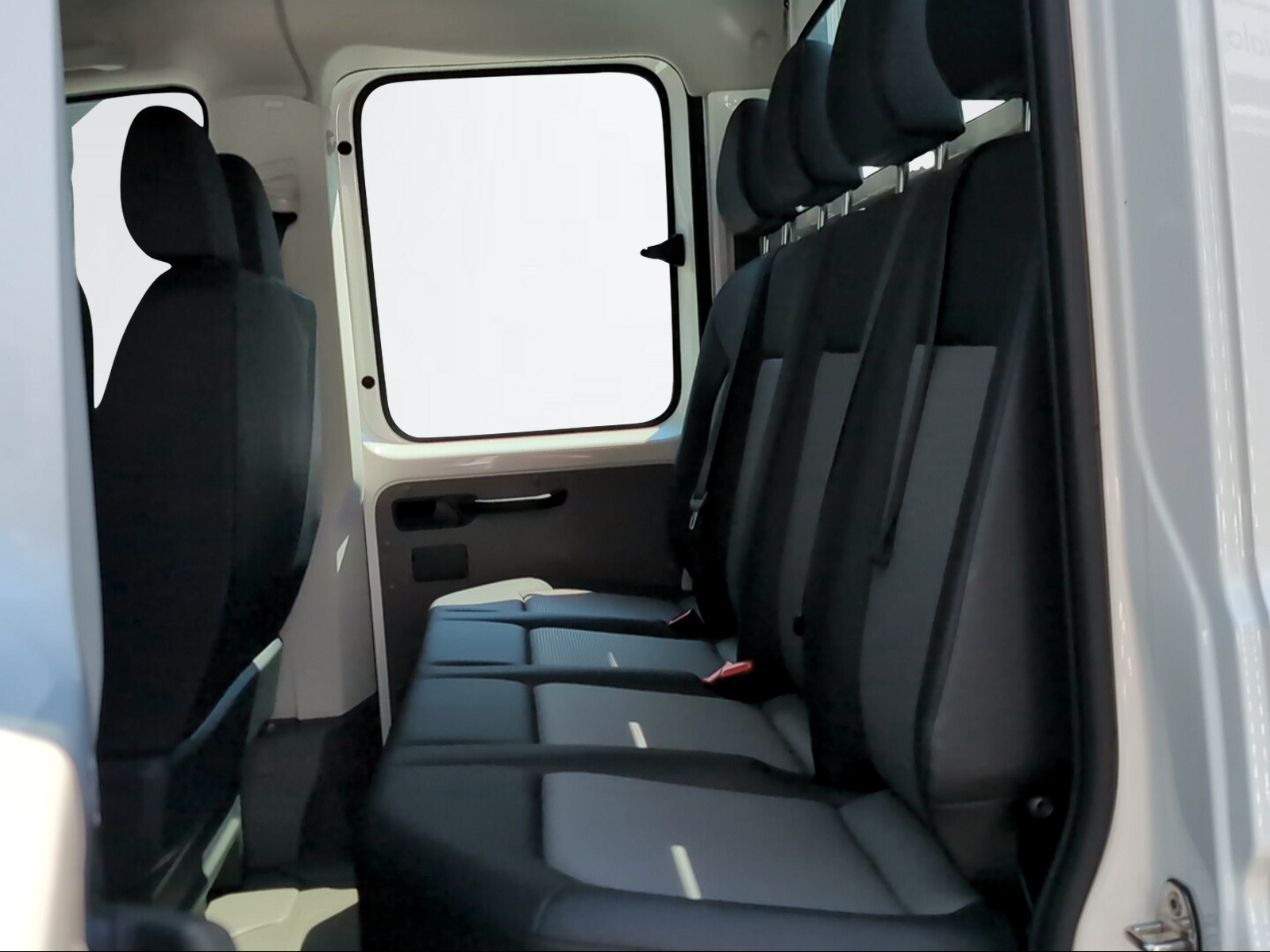 VW Crafter 35 DOKA 3640 177PS Aut 4M 2000ccm 177PS/130kW 4 Zylinder Bi-TDI Common Rail-image-6
