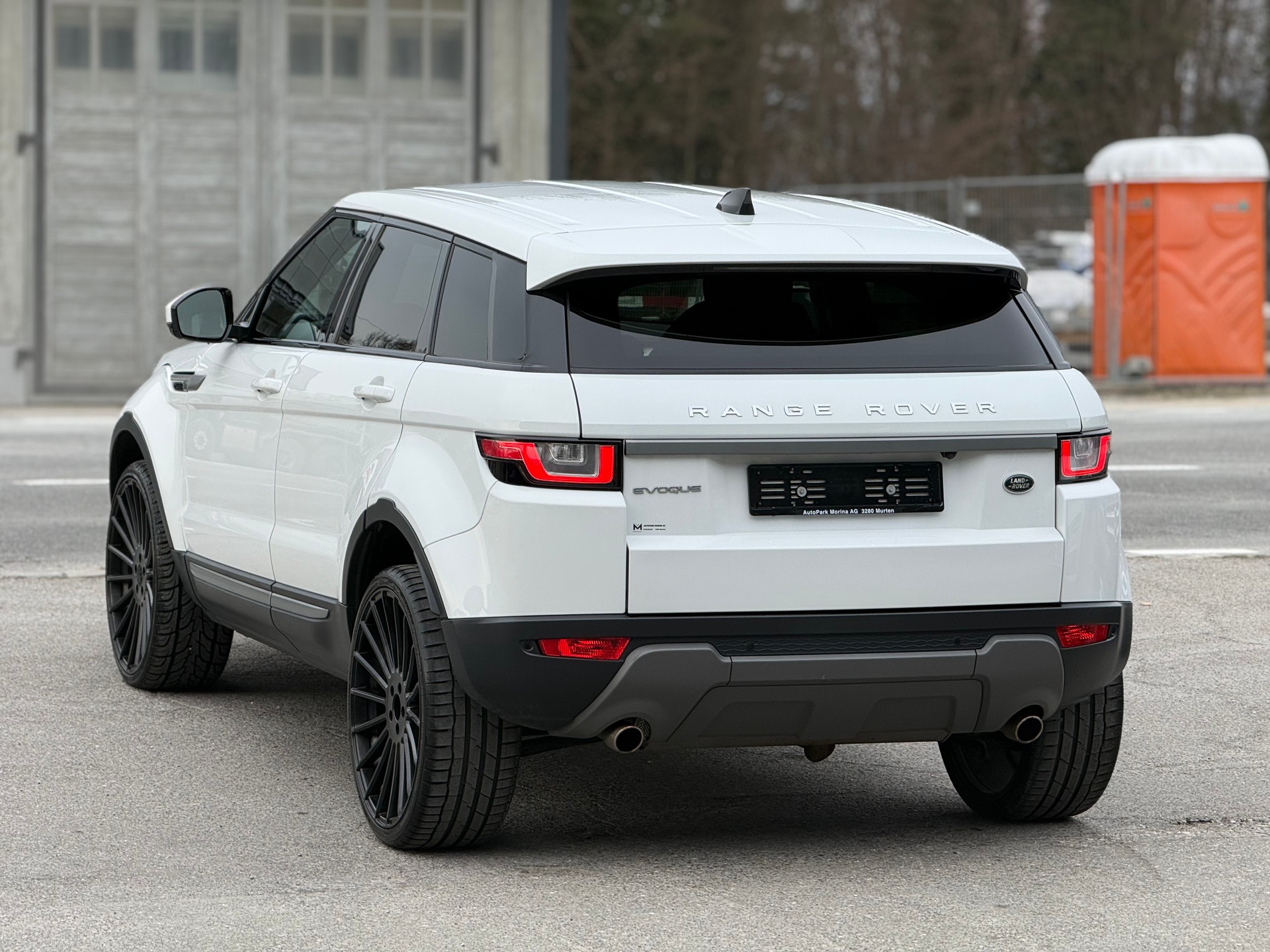 LAND ROVER Range Rover Evoque 2.0 TD4 Pure AT9-image-6