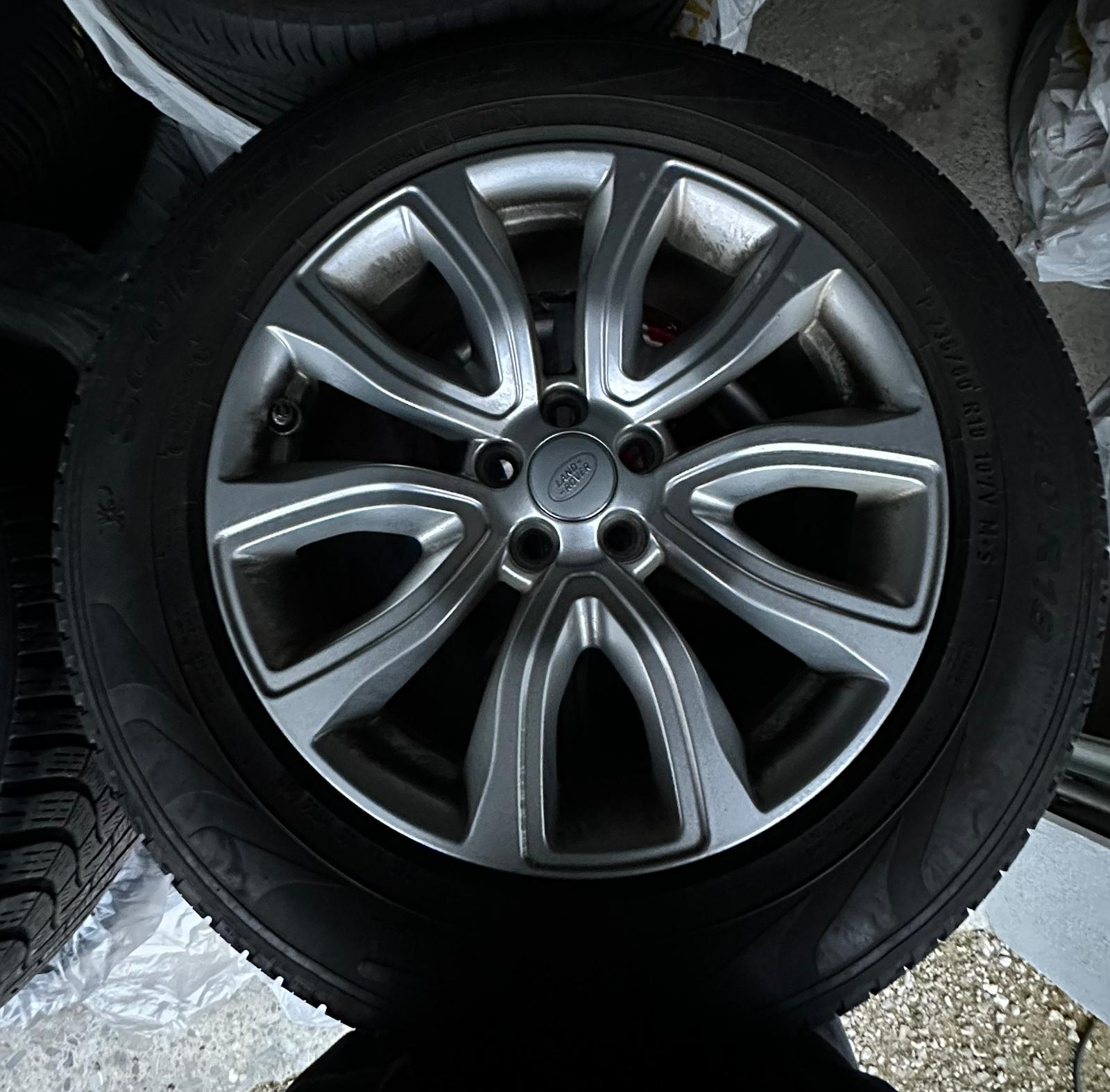 LAND ROVER Range Rover Evoque 2.0 TD4 Pure AT9-image-22