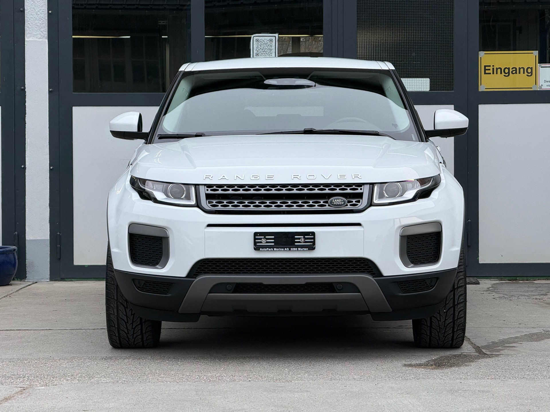 LAND ROVER Range Rover Evoque 2.0 TD4 Pure AT9-image-2