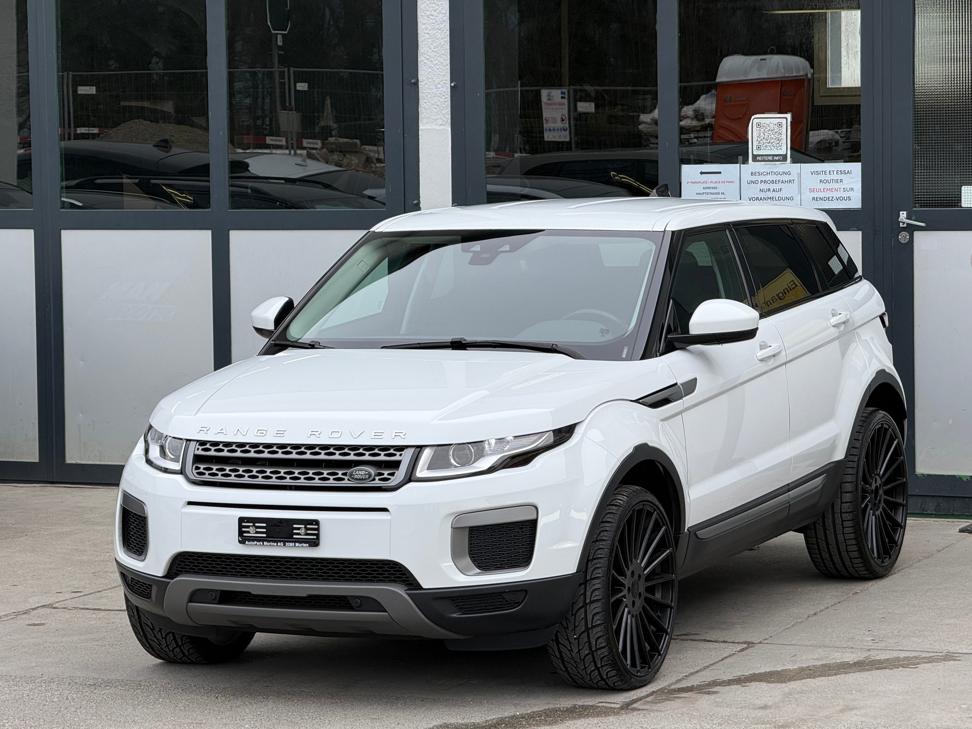 LAND ROVER Range Rover Evoque 2.0 TD4 Pure AT9-image-1