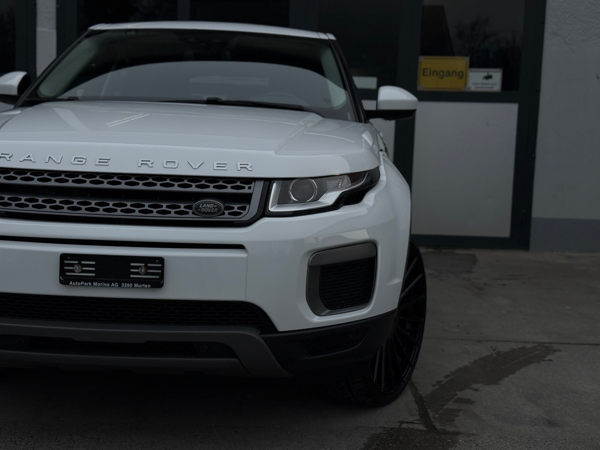 LAND ROVER Range Rover Evoque 2.0 TD4 Pure AT9-image-7