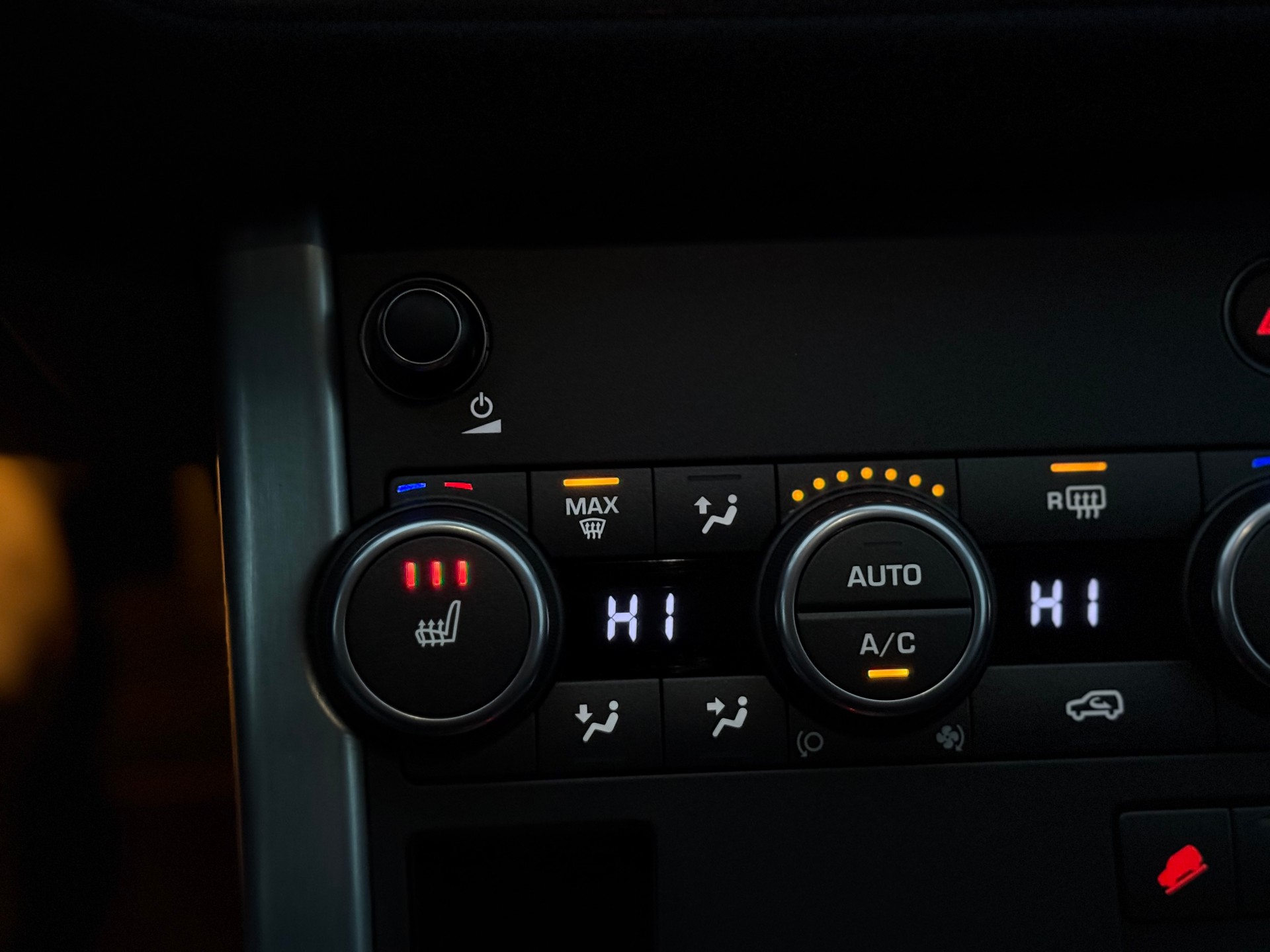 LAND ROVER Range Rover Evoque 2.0 TD4 Pure AT9-image-21