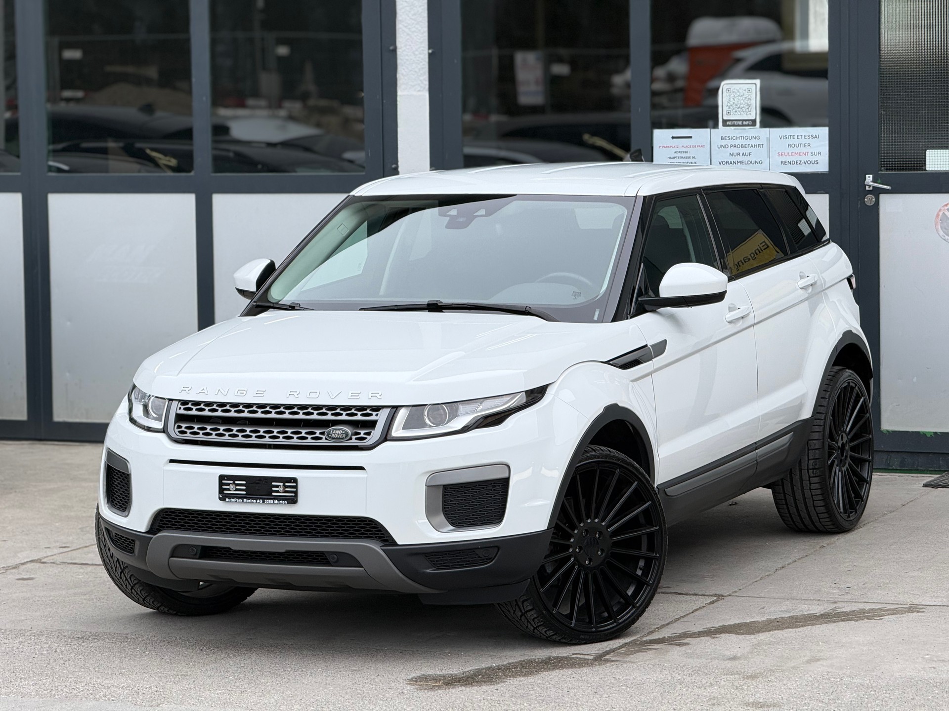 LAND ROVER Range Rover Evoque 2.0 TD4 Pure AT9-image-0