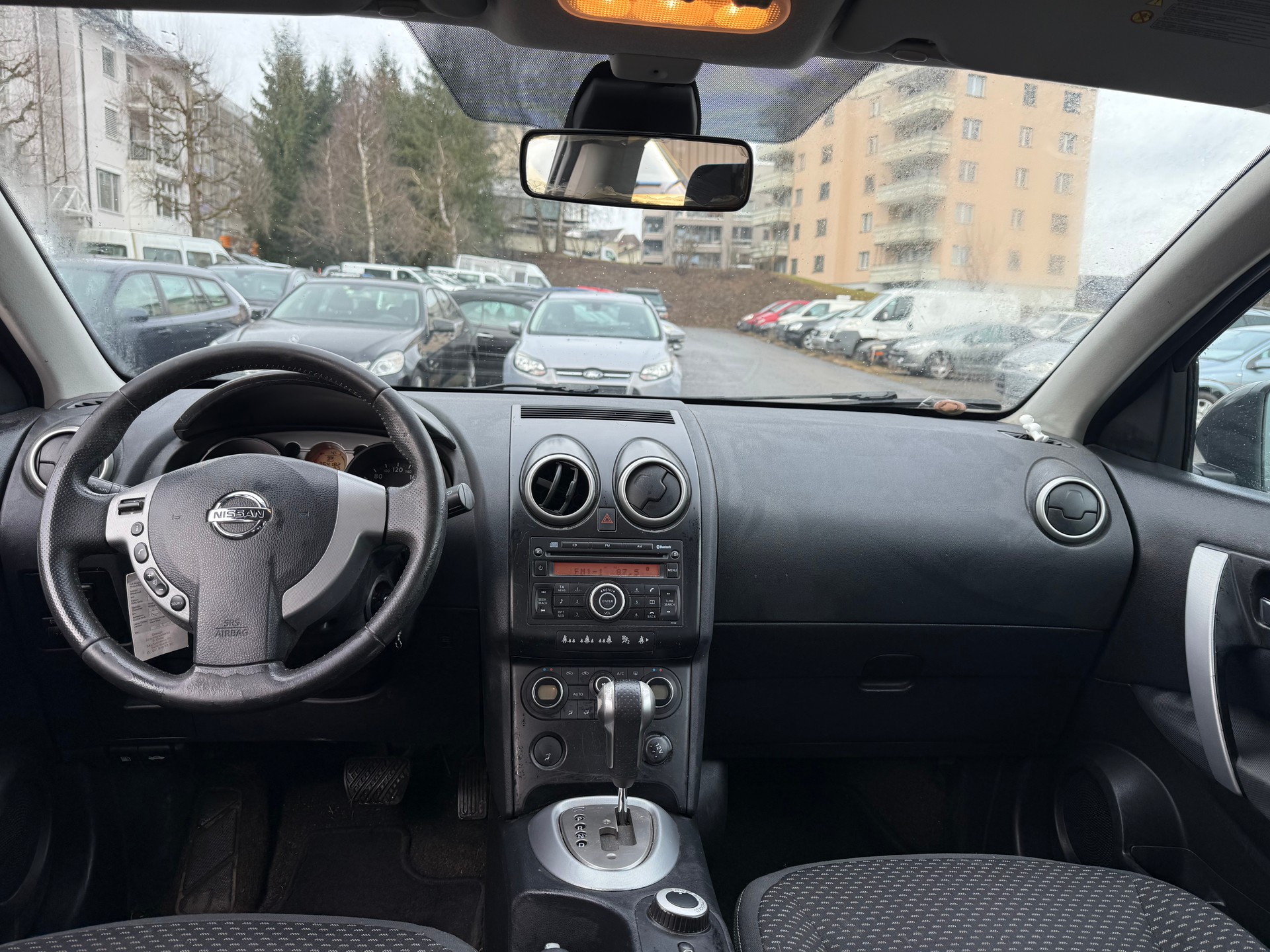 NISSAN QASHQAI-image-10