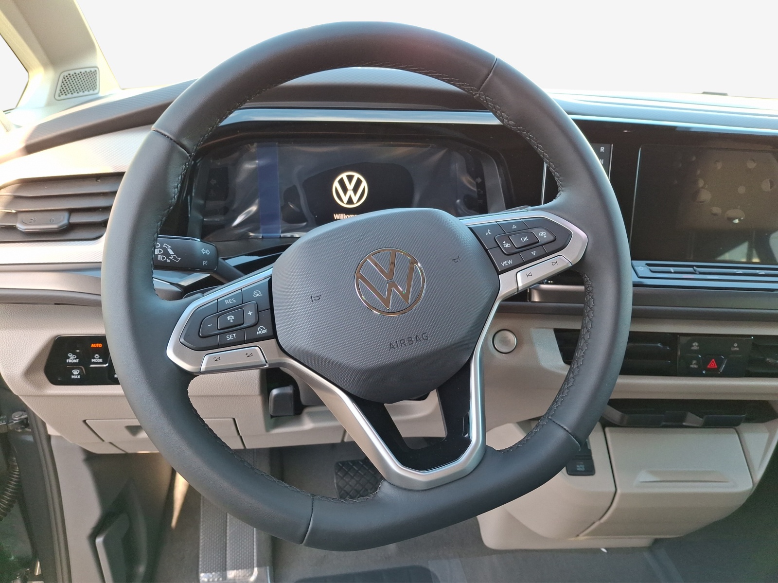 VW Multivan 2.0 TDI Liberty DSG-image-9