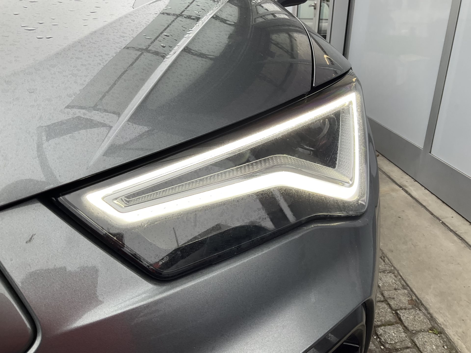 CUPRA Ateca 1.5 TSI *** ANHÄNGERKUPPLUNG & 5 JAHRE CUPRA WERKSGARANTIE ***-image-6