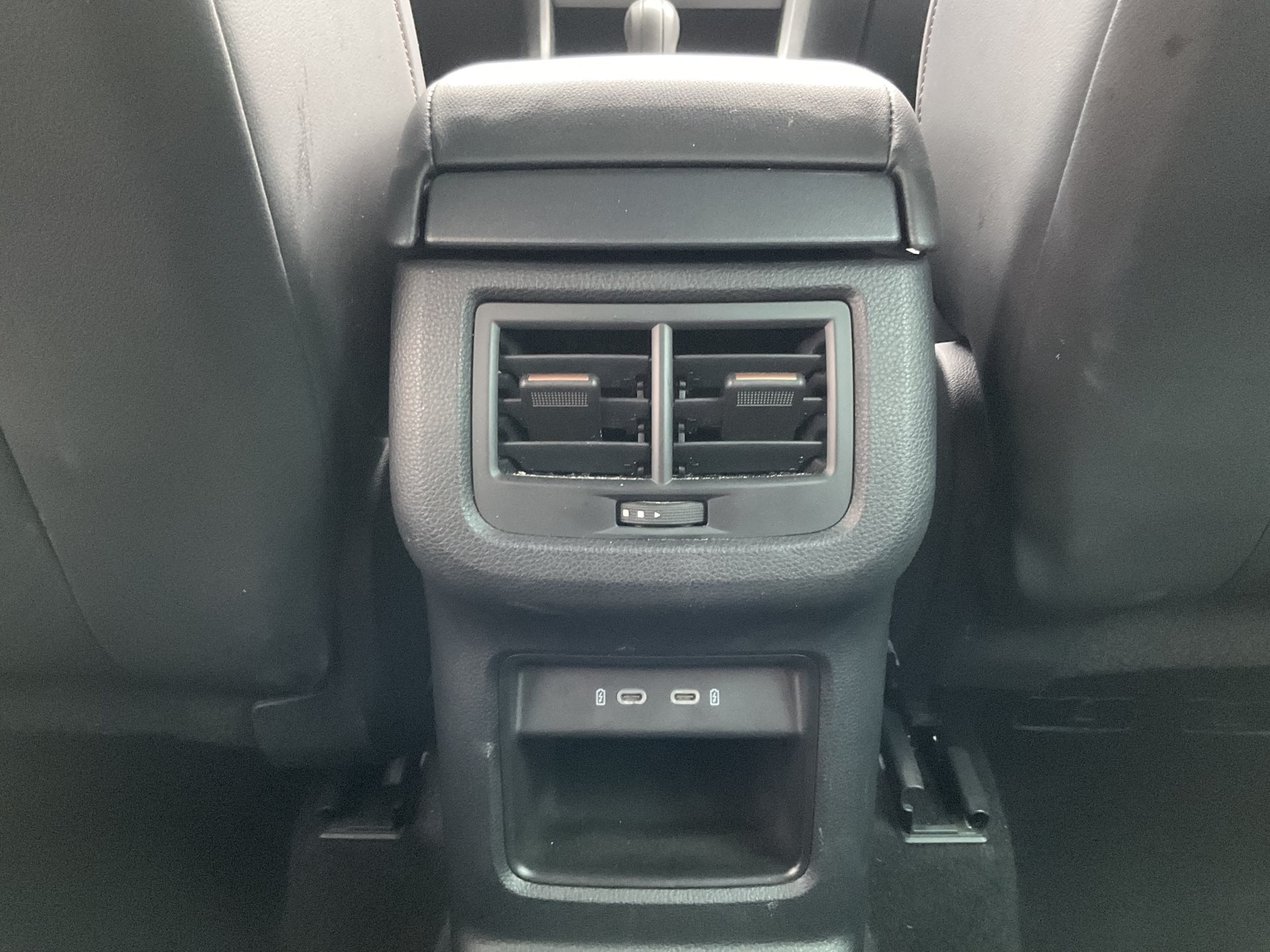 CUPRA Ateca 1.5 TSI *** ANHÄNGERKUPPLUNG & 5 JAHRE CUPRA WERKSGARANTIE ***-image-30
