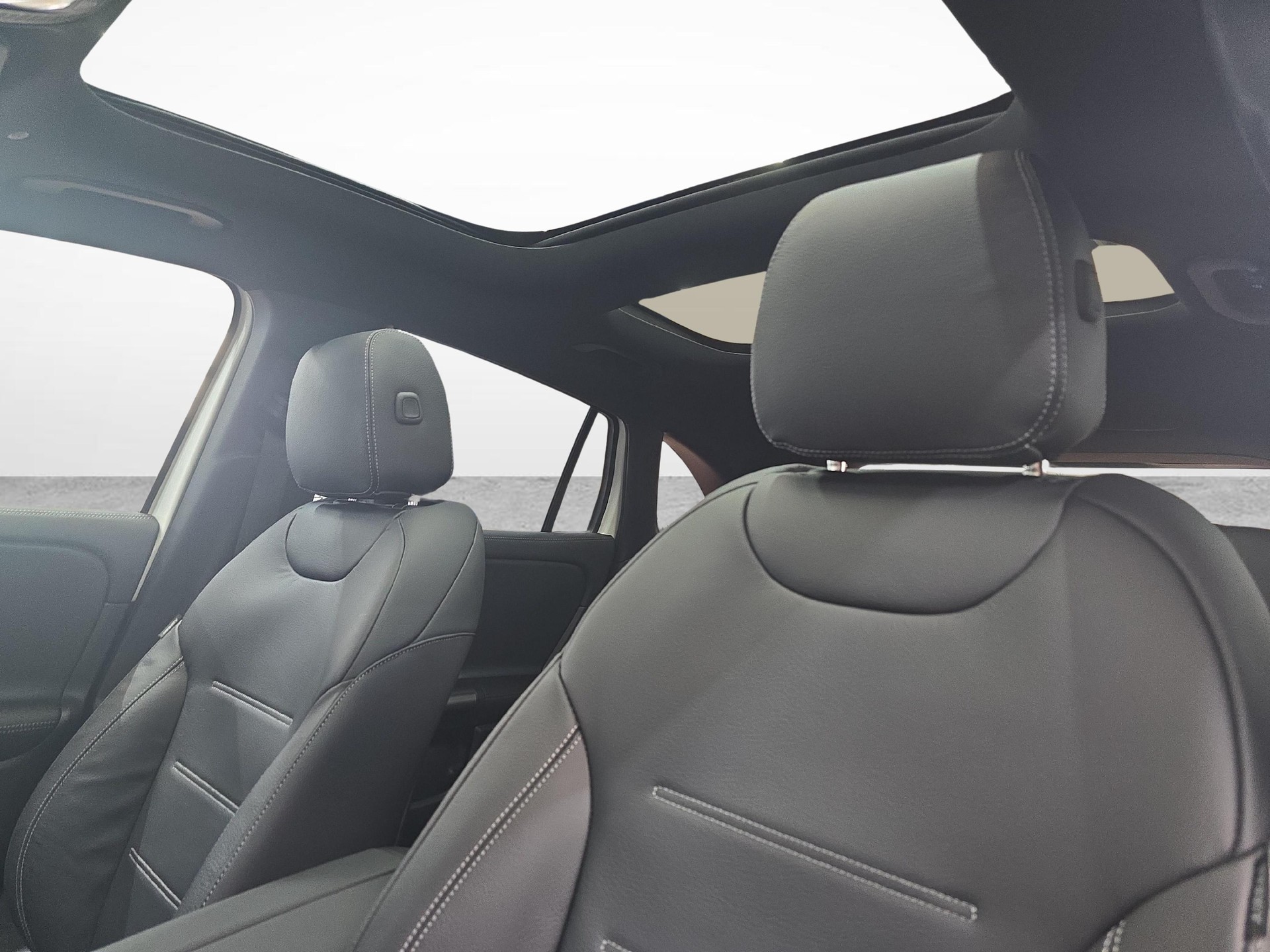 MERCEDES-BENZ AMG GLA 35 4MATIC-image-8