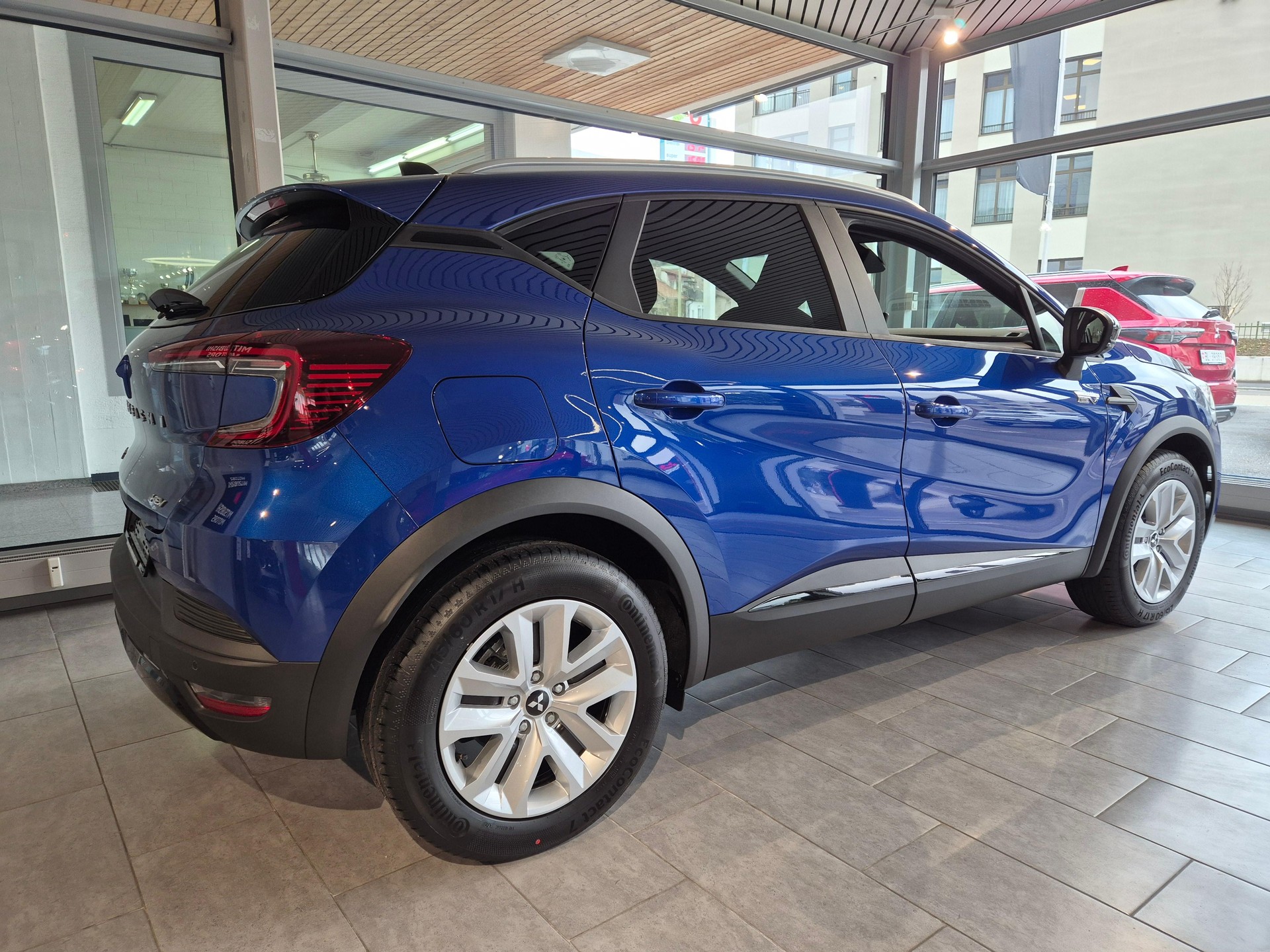MITSUBISHI ASX 1.8 HEV Invite-showroom-element-2