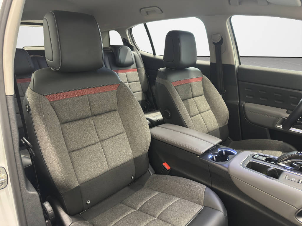 CITROEN C5 Aircross 1.6 Plug-in Hybrid Feel-image-9