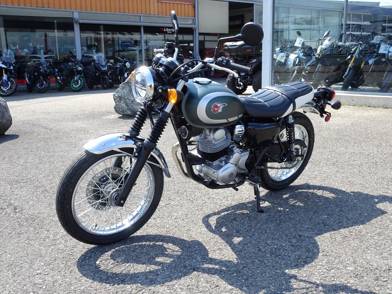 KAWASAKI W 230-showroom-element-3