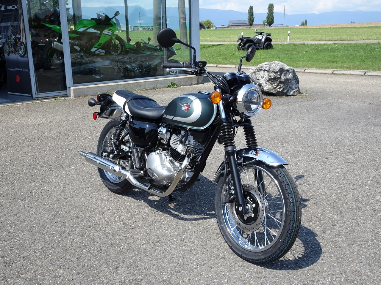 KAWASAKI W 230-showroom-element-1