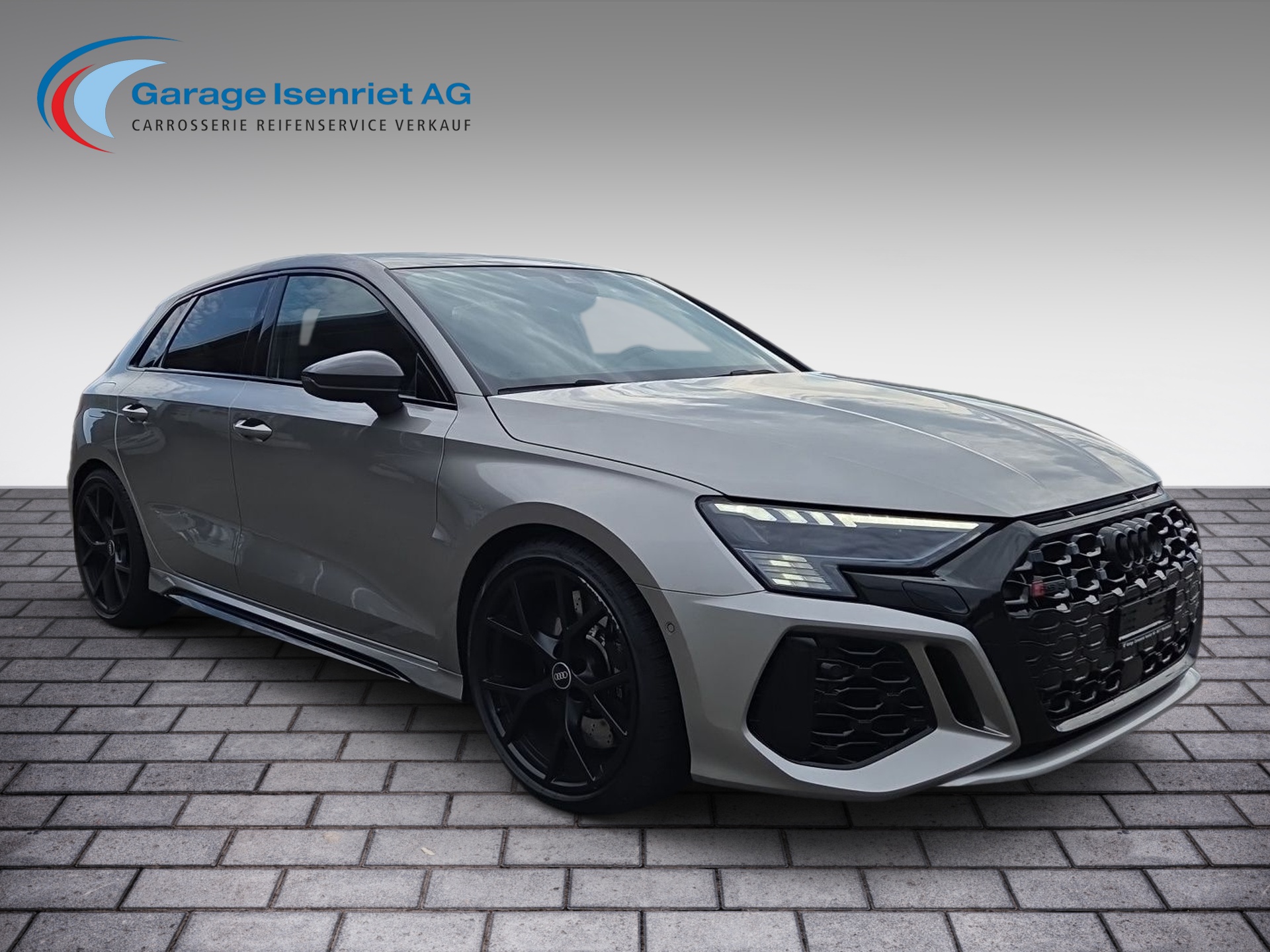 AUDI RS3 Sportback 2.5 TSI quattro S-tronic-image-2