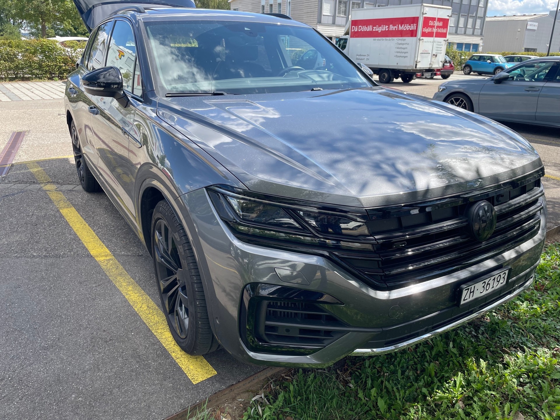 VW Touareg 4.0 V8 TDI R-Line Tiptronic-image-0