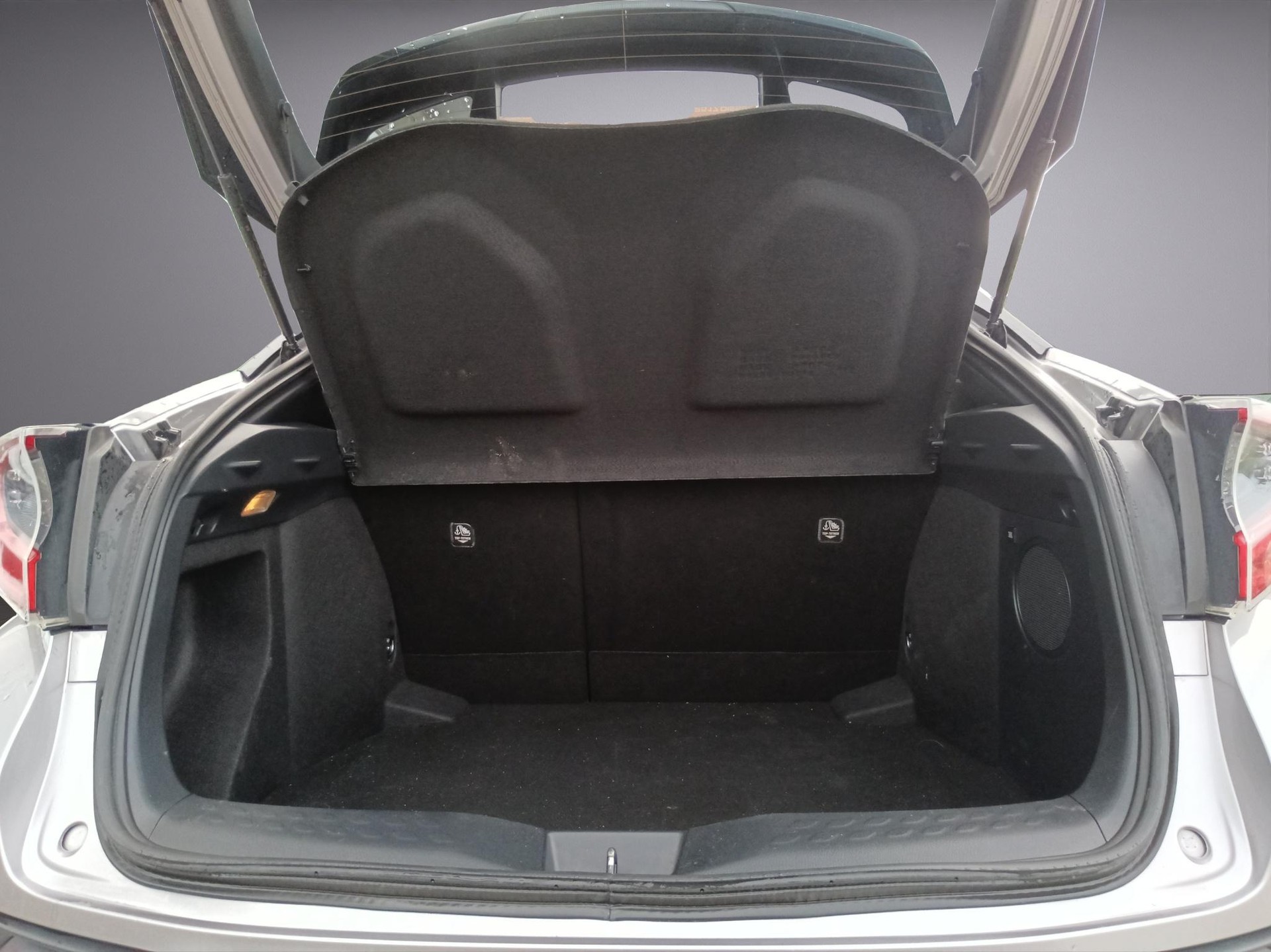 TOYOTA C-HR 1.2 T Style 4x4-image-13