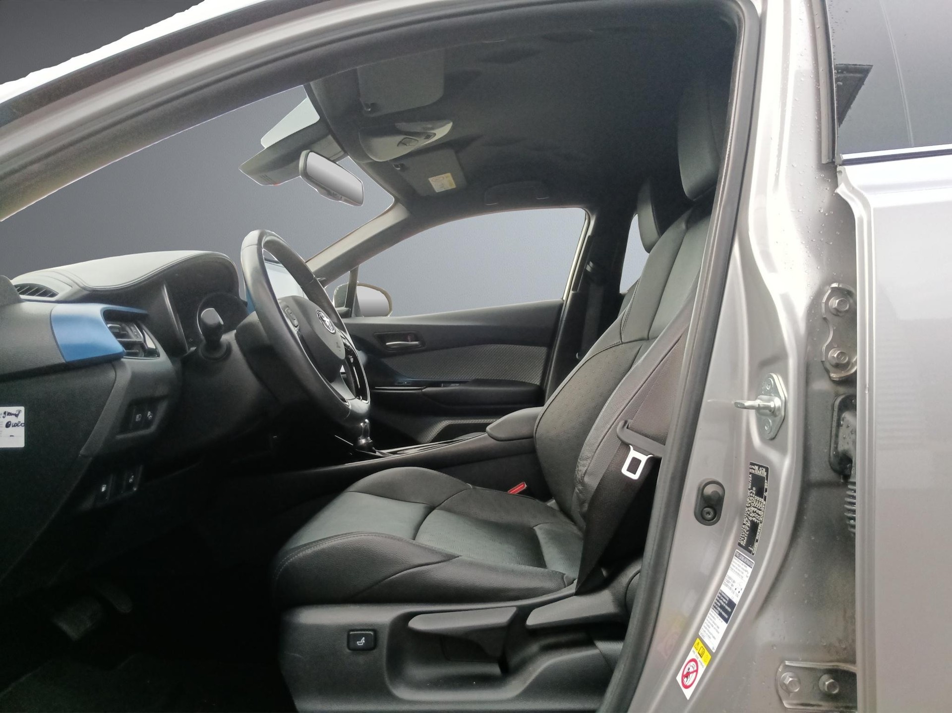 TOYOTA C-HR 1.2 T Style 4x4-image-6