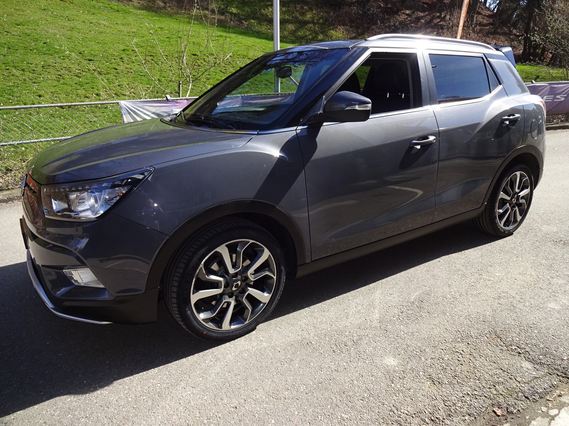 KGM-SsangYong Tivoli 1.6 e-XGi Sapphire 2WD-image-1