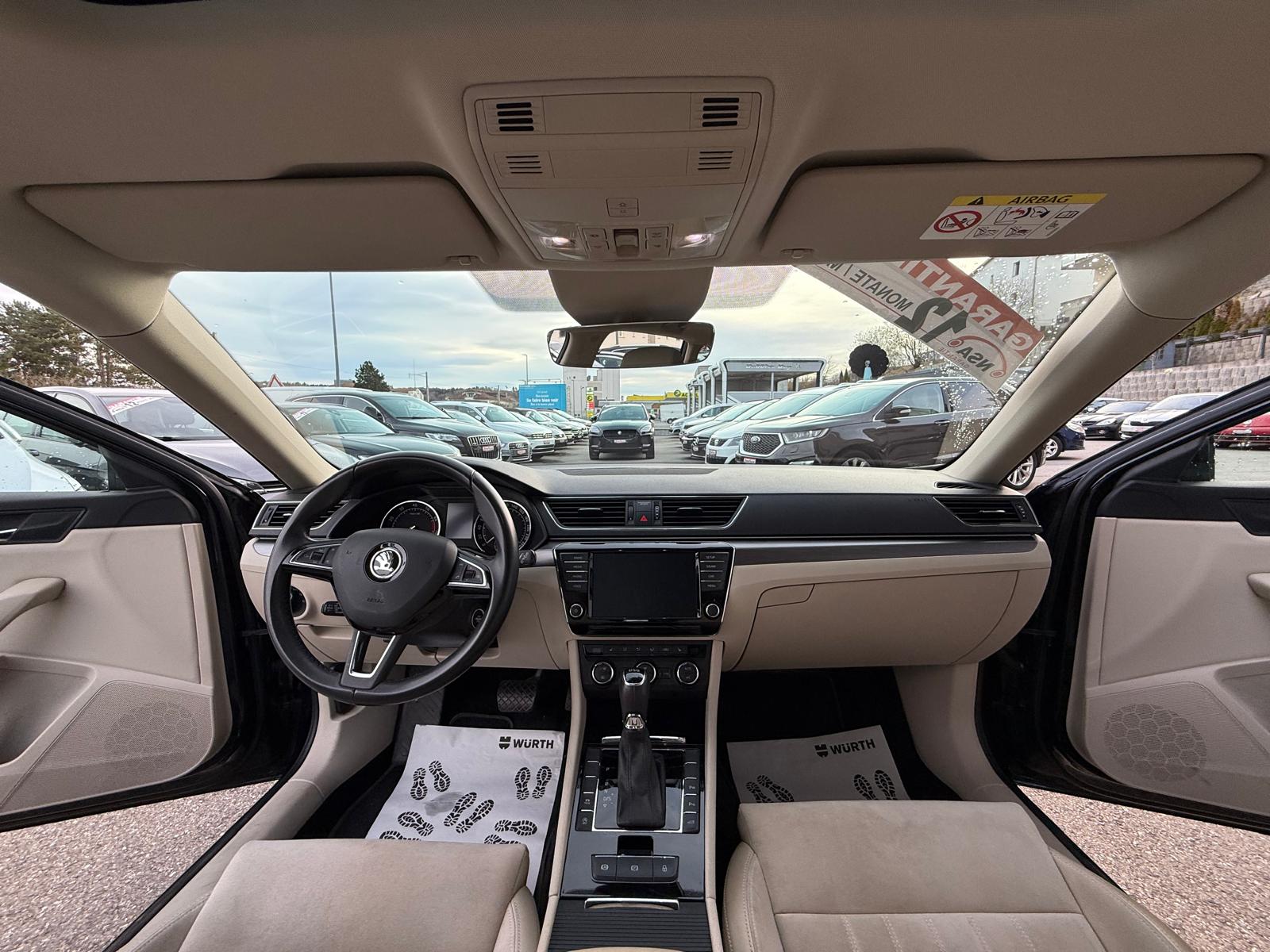 SKODA Superb Combi 1.8 TSI Style DSG-image-8