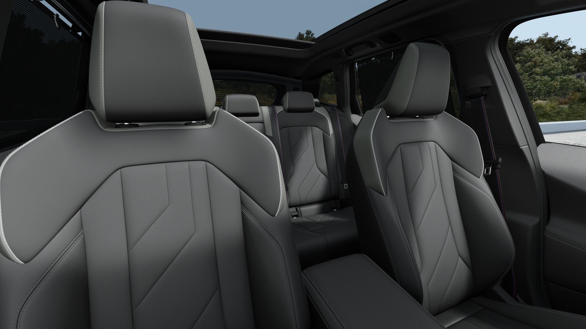 BMW X3 M50i-image-4