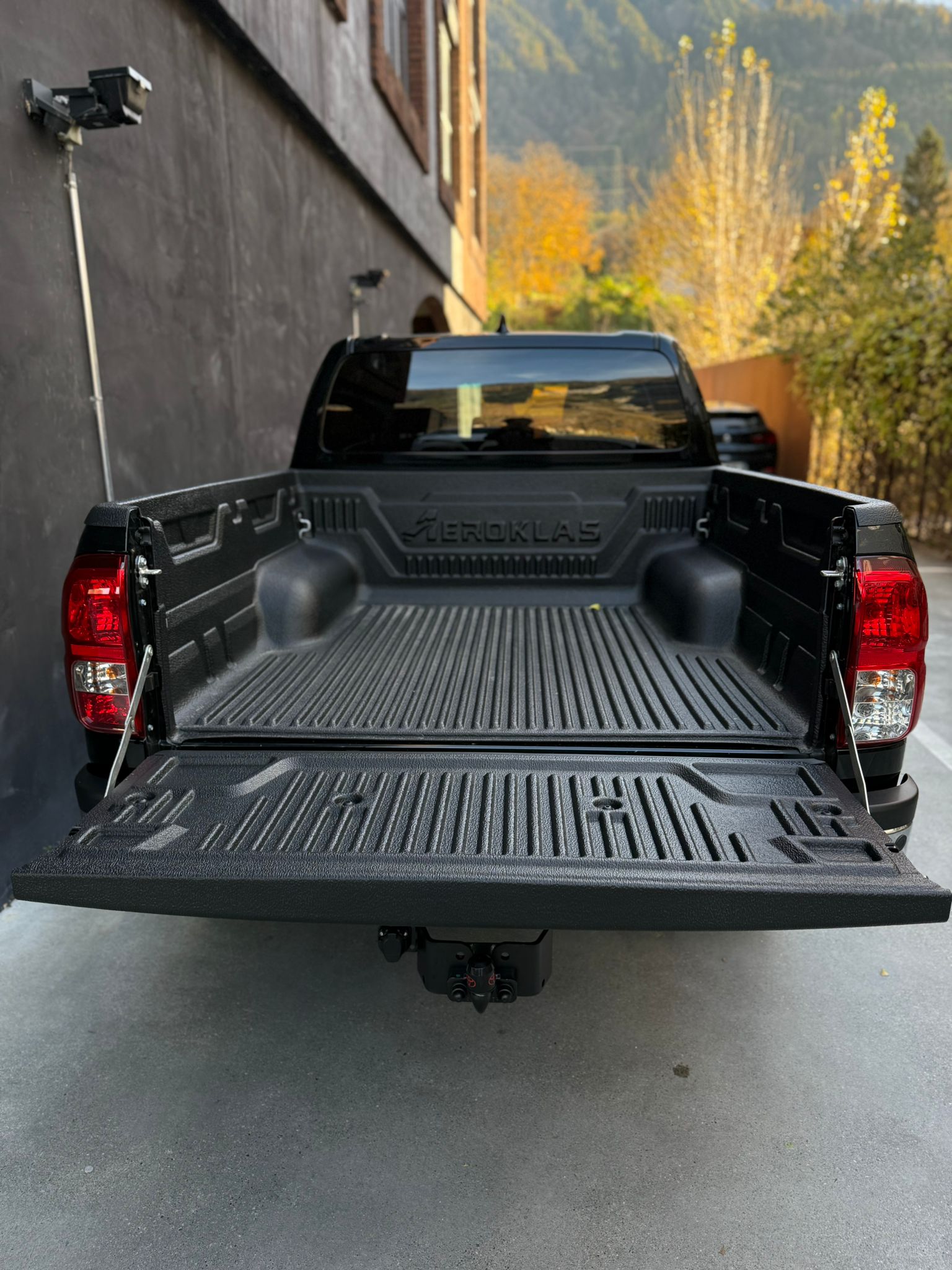 TOYOTA Hilux 2.8d MHEV Style Double Cab 4x4-image-7