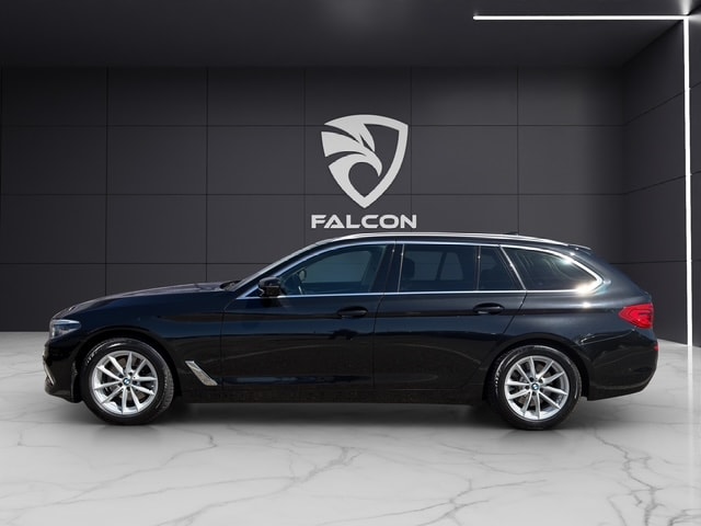 BMW 520d xDrive Touring Luxury Line Steptronic-image-5