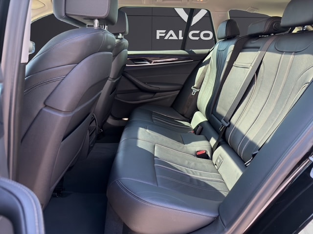BMW 520d xDrive Touring Luxury Line Steptronic-image-33