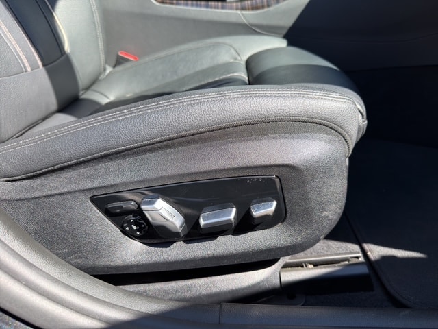 BMW 520d xDrive Touring Luxury Line Steptronic-image-31