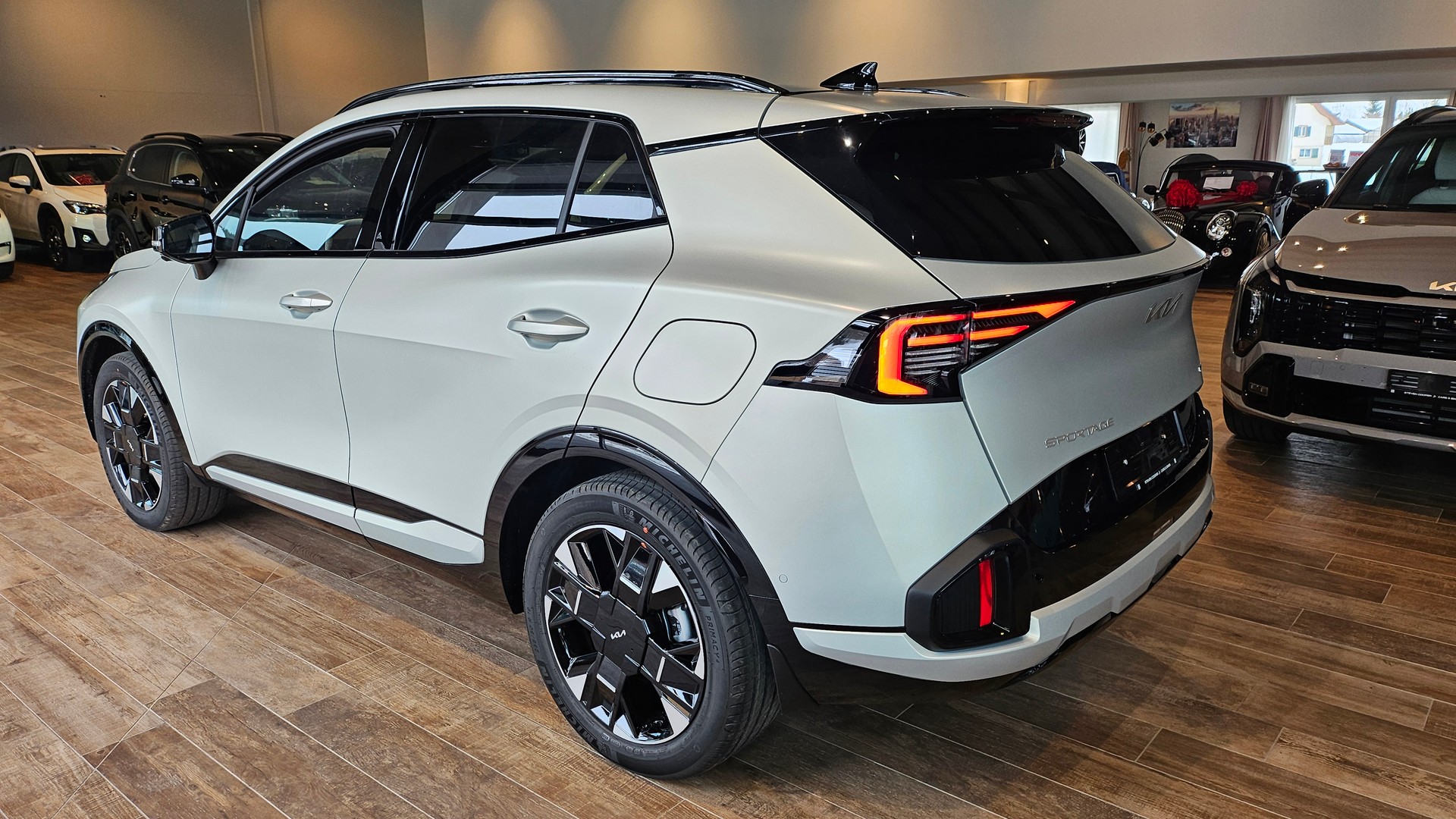 KIA Sportage 1.6T-GDi PHEV GT-Line 4x4 A-image-12