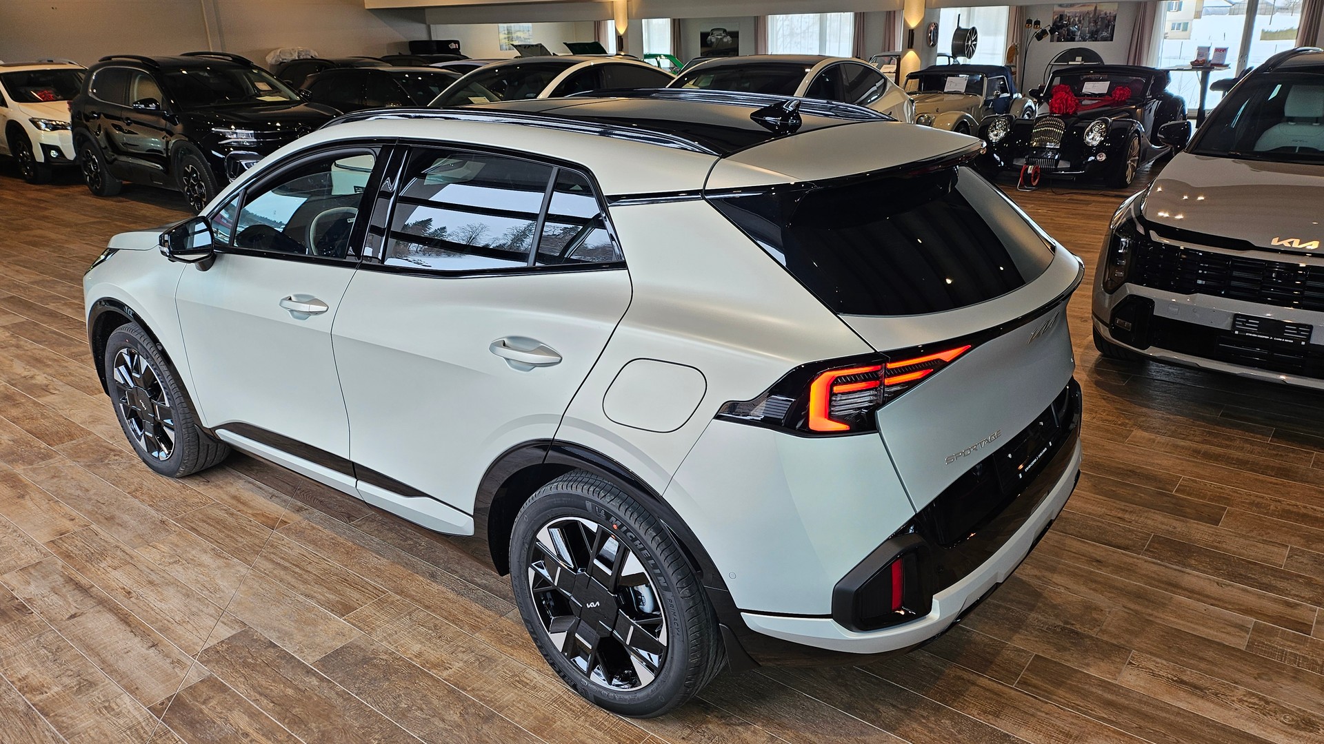 KIA Sportage 1.6T-GDi PHEV GT-Line 4x4 A-image-13