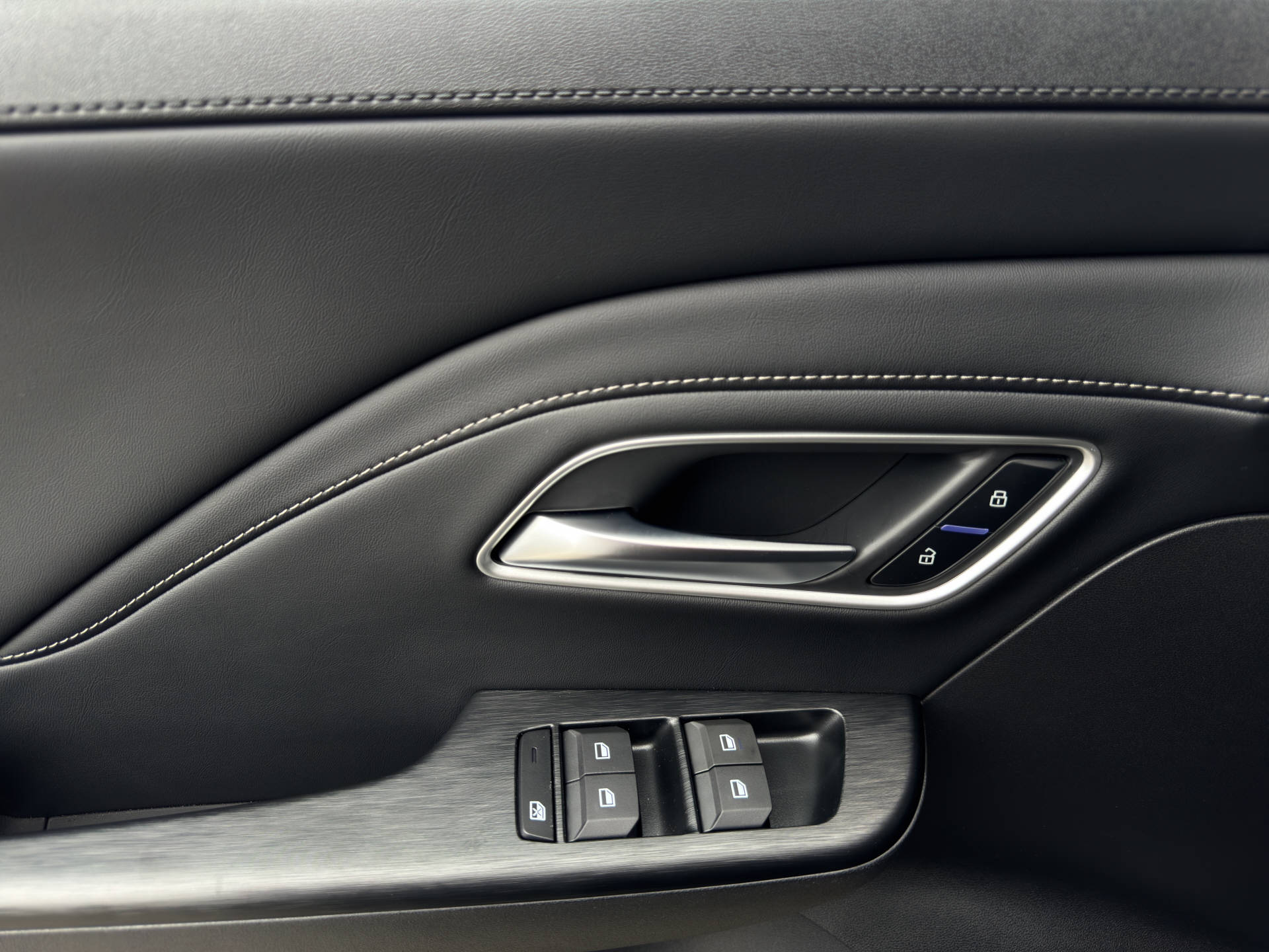 MG ZS 1.5 Hybrid+ Luxury-image-6