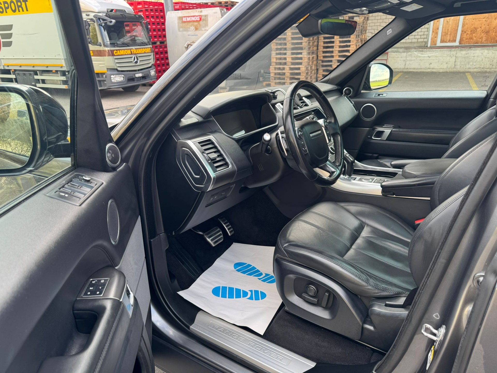 LAND ROVER Range Rover Sport 3.0 SDV6 HSE Dynamic Automatic-image-15