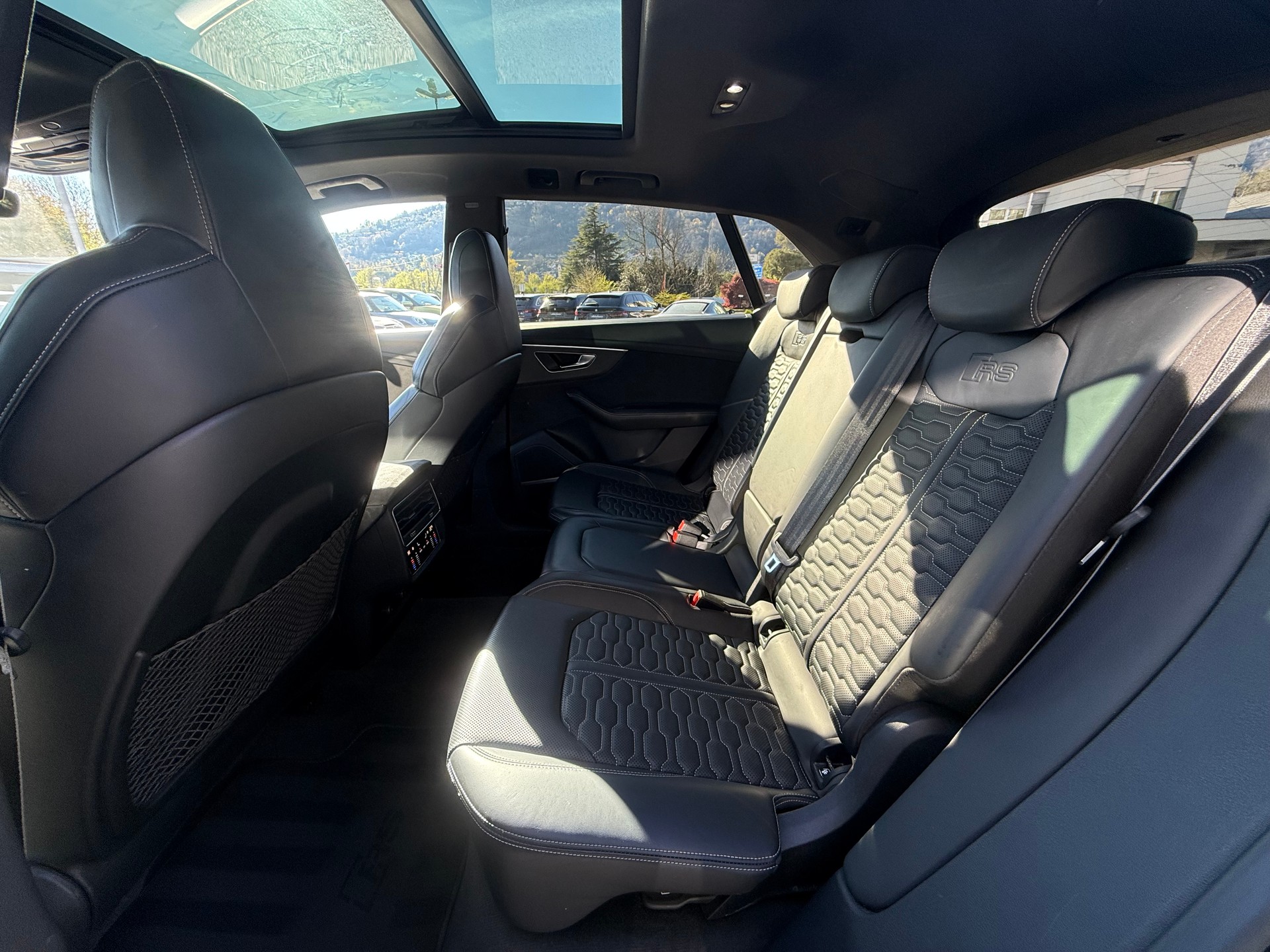 AUDI RSQ8 quattro tiptronic-image-17