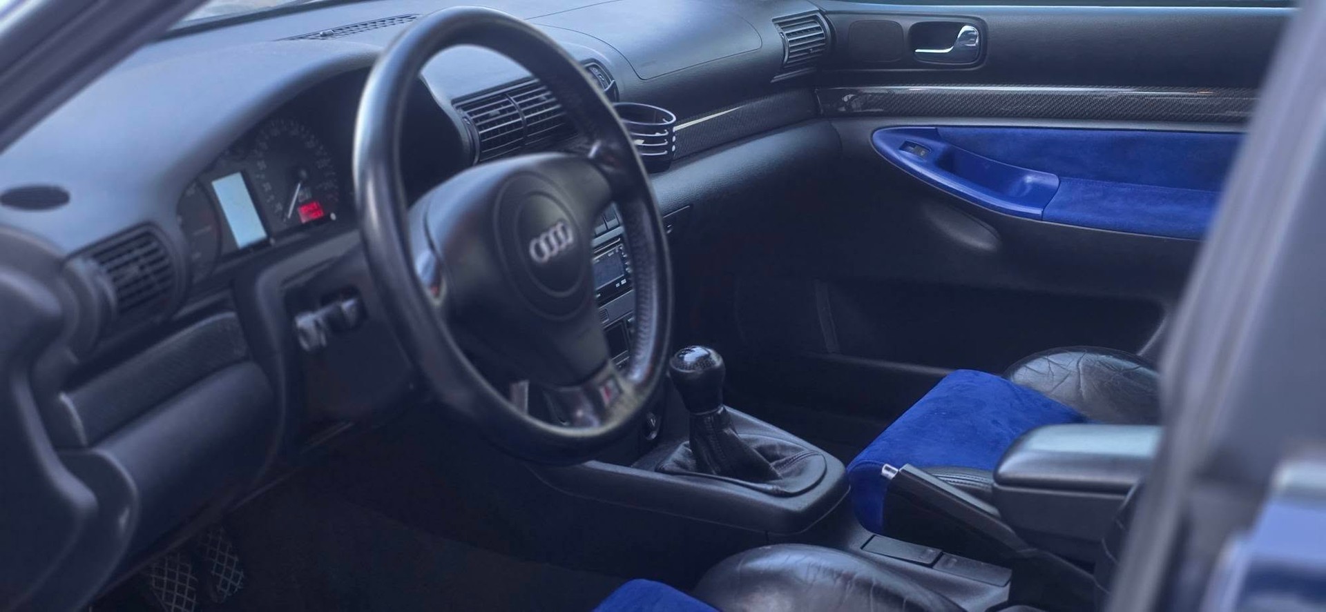 AUDI S4 Avant quattro-image-11