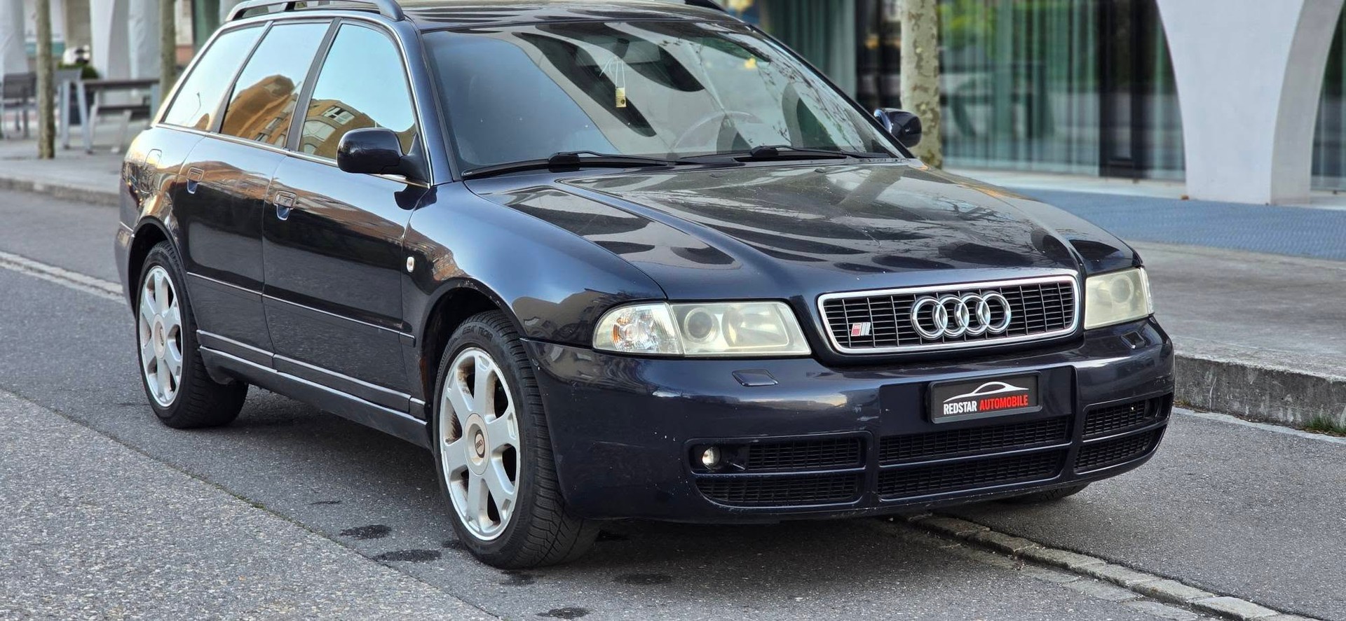 AUDI S4 Avant quattro-showroom-element-1