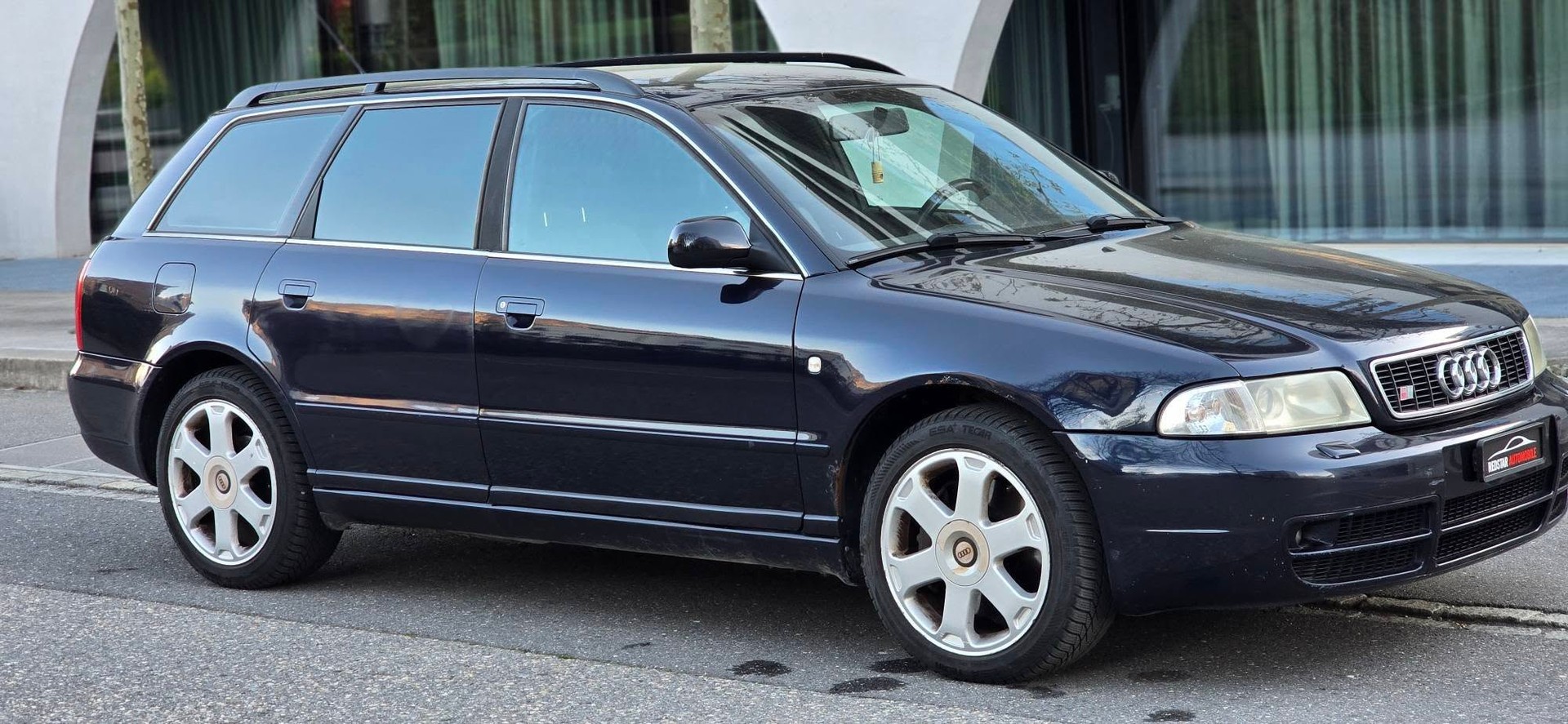 AUDI S4 Avant quattro-showroom-element-2