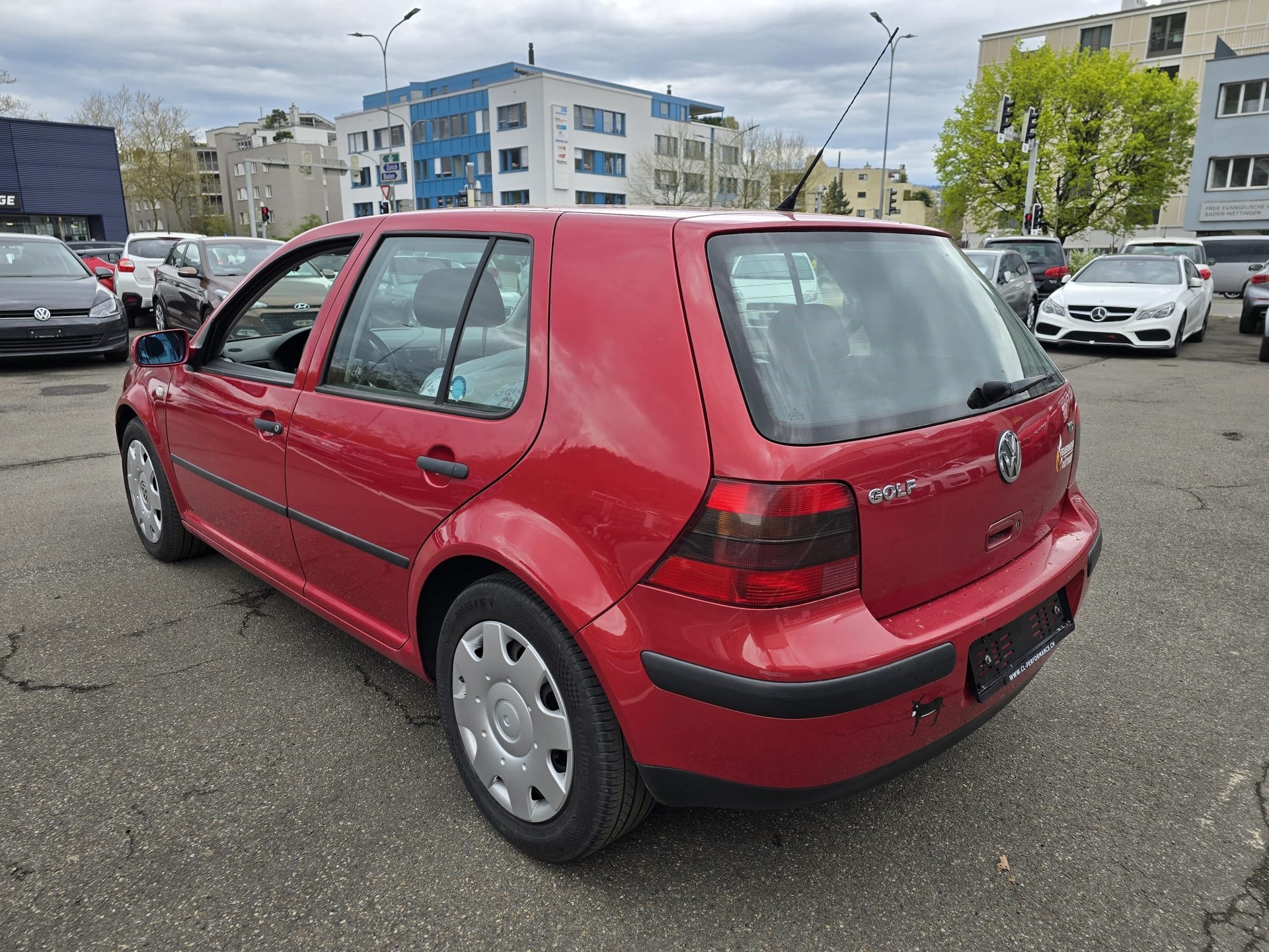VW Golf 1.9 TDI-image-7