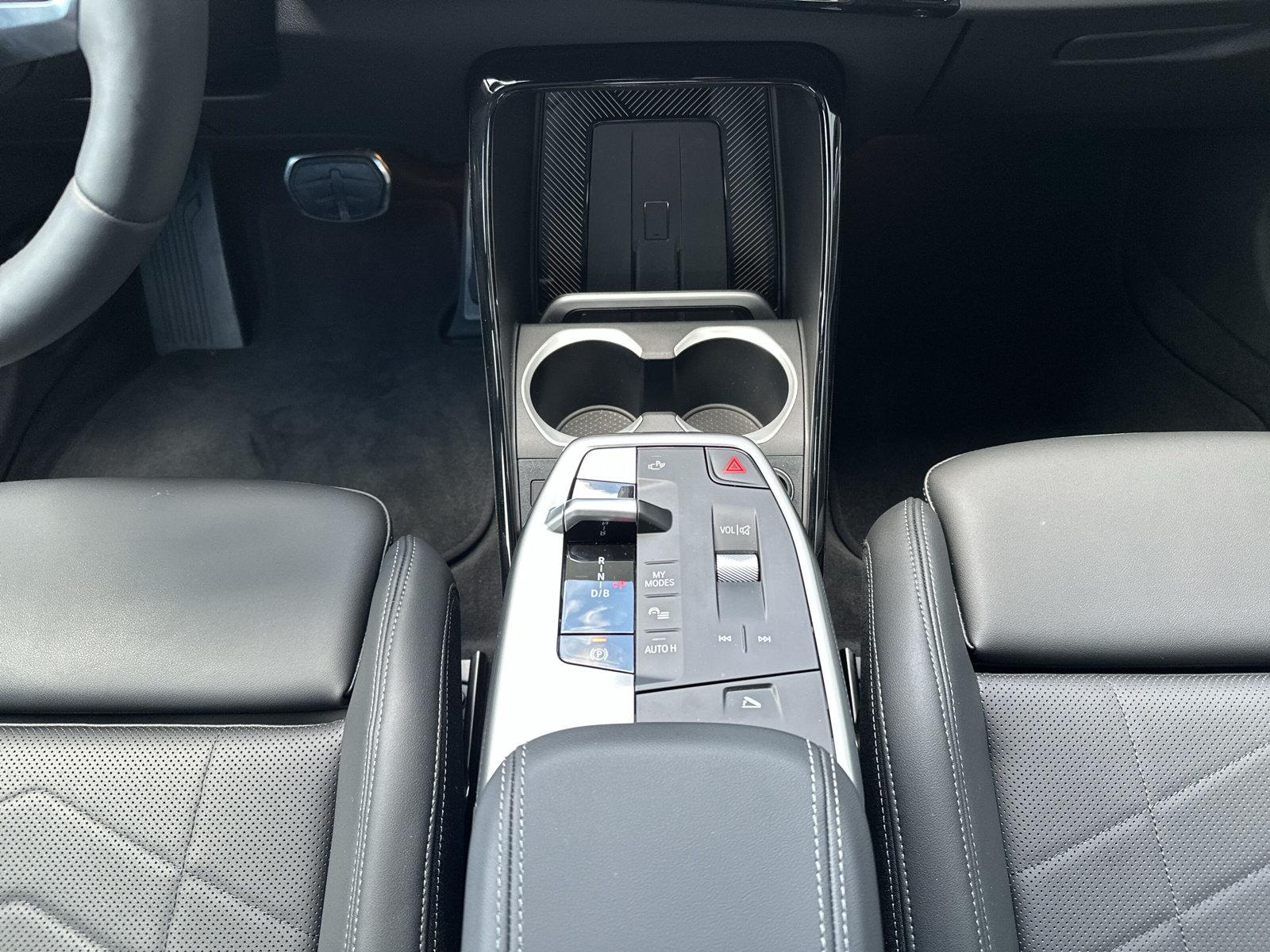 BMW iX1 30 M Sport xDrive U11 (CH) AHK 1.2T 📍-image-19