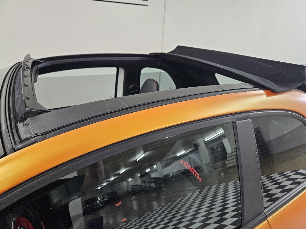 FIAT 695 1.4 16V Turbo Abarth 695 Competizione Dualogic-image-8