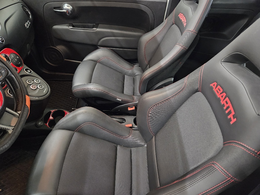 FIAT 695 1.4 16V Turbo Abarth 695 Competizione Dualogic-image-9