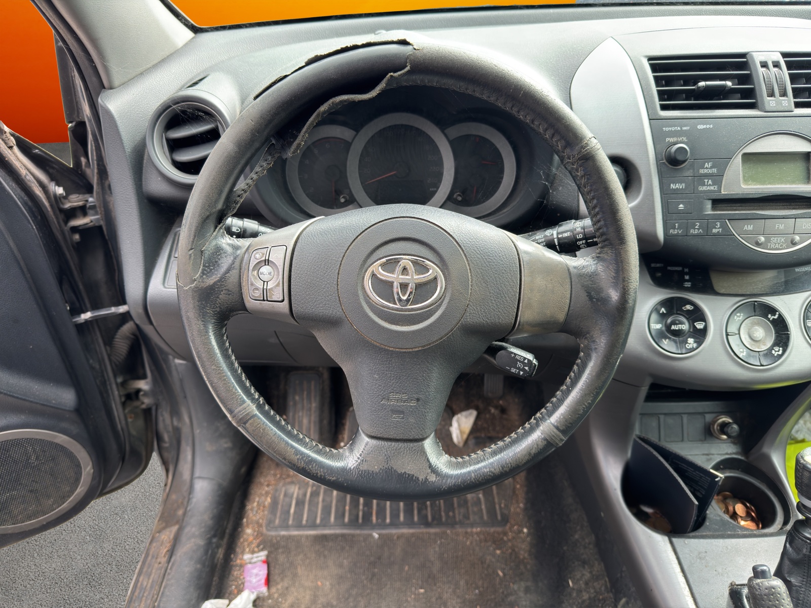 TOYOTA RAV-4 2.2D-4 D Linea Luna *** Plaque Francaise / Start Nicht / Ne démarre pas ***-image-6