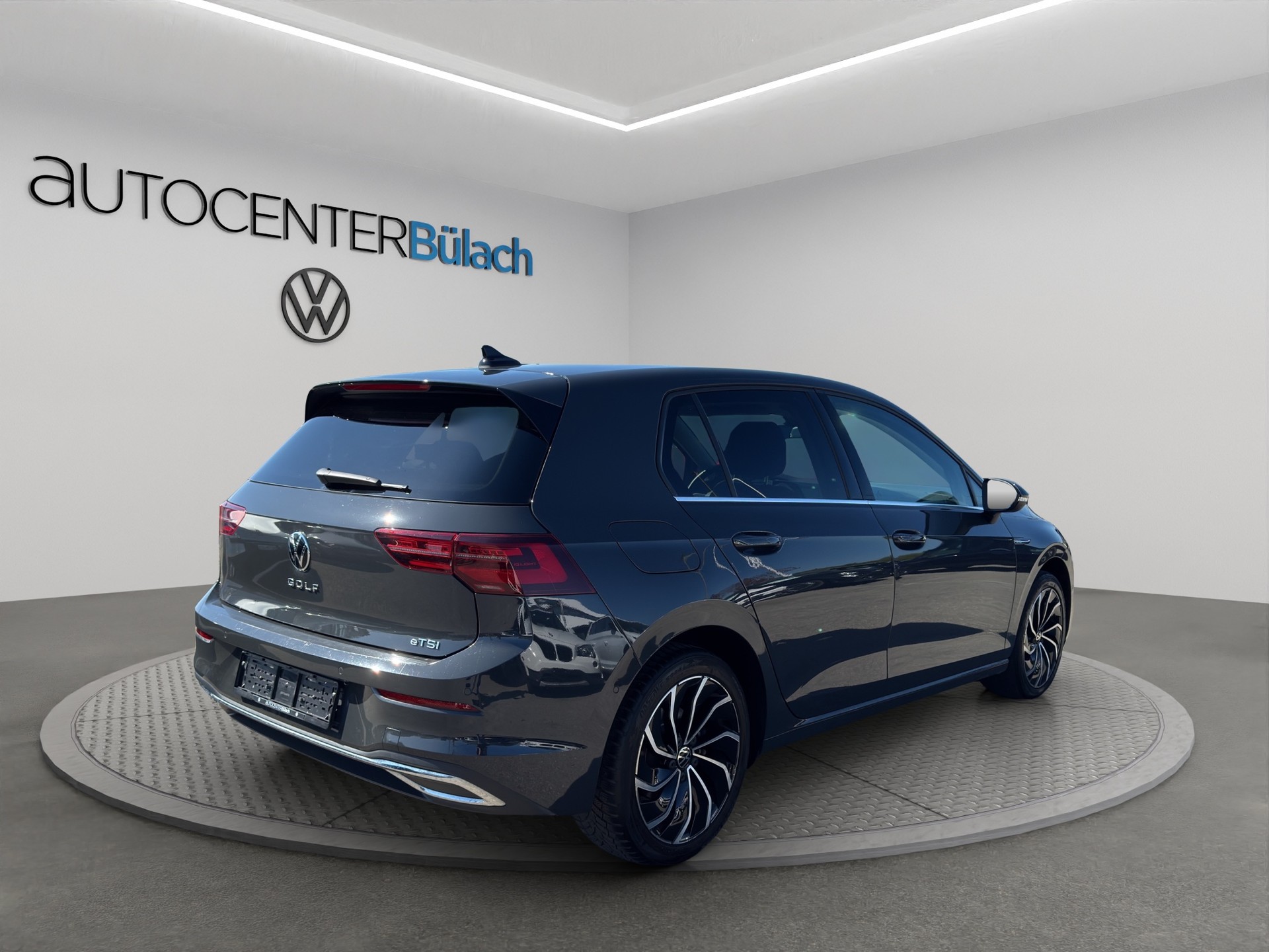VW Golf 1.5 eTSI mHEV ACT Style DSG-image-4